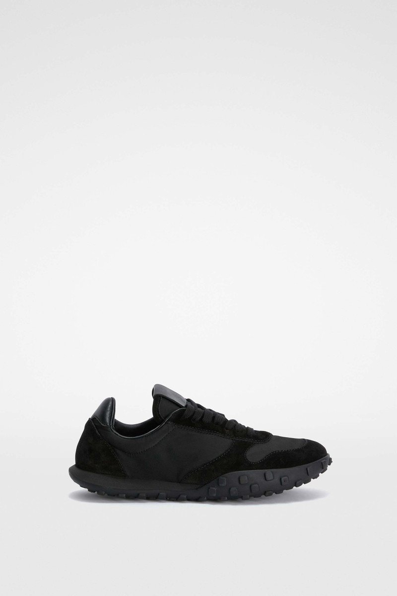 Low-Top Sneakers - 1