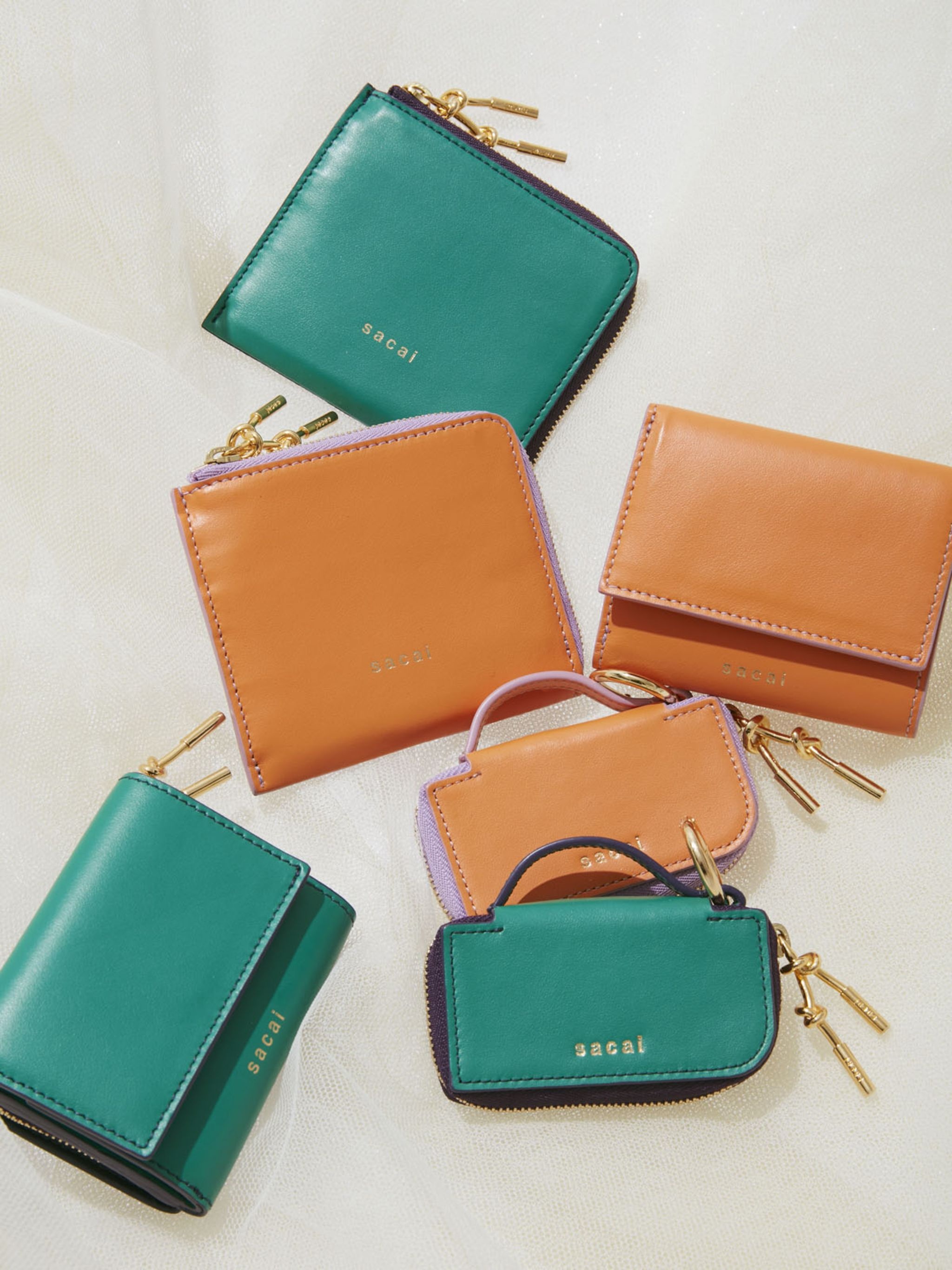 sacai Bicolor Trifold Wallet | club21 | REVERSIBLE