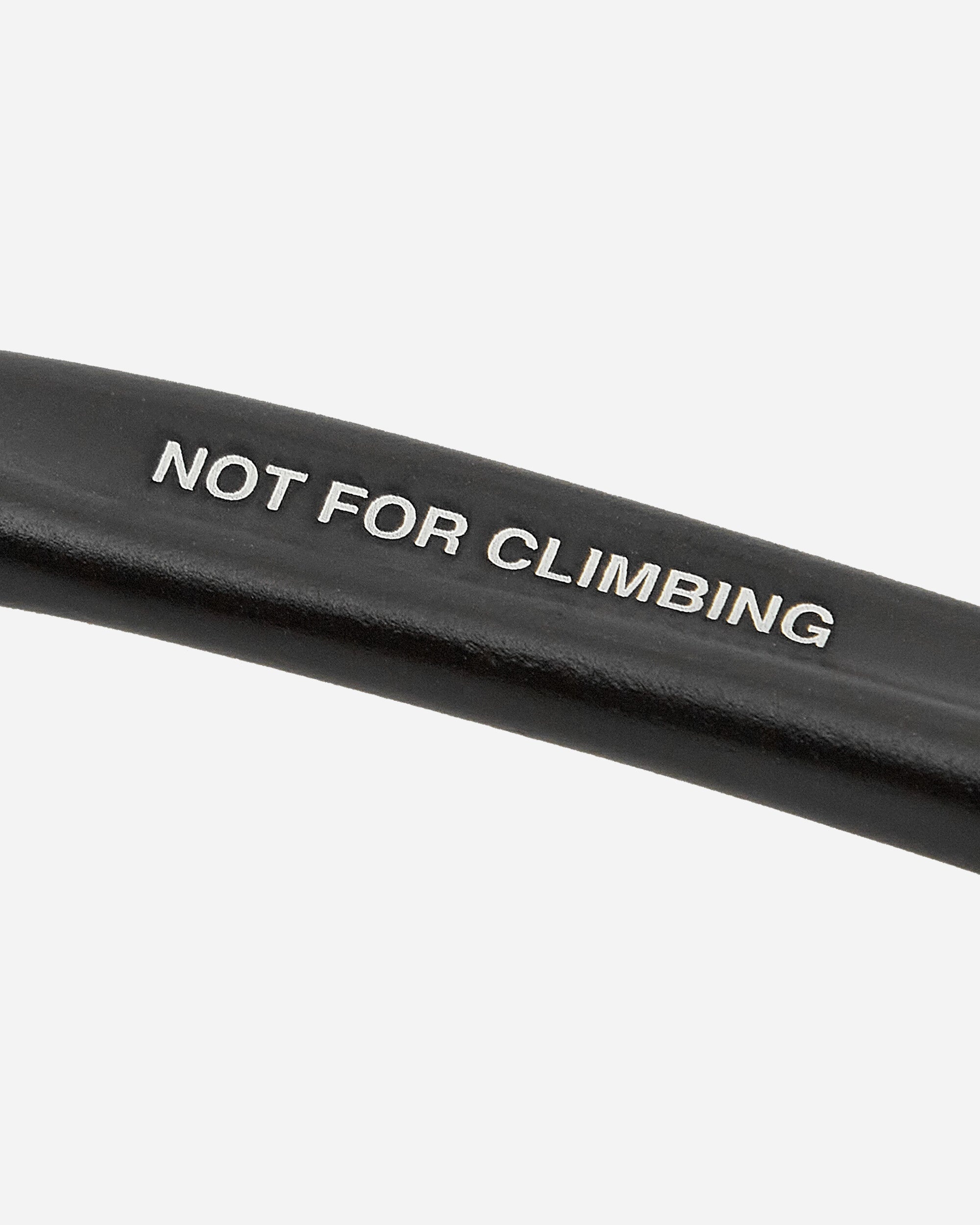 and Wander Utility Carabiner Black | slamjam | REVERSIBLE