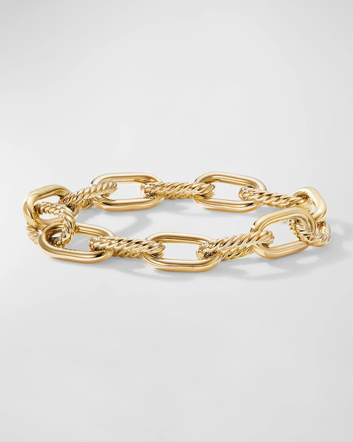 DY Madison Chain Bracelet in 18K Gold, 11mm - 1