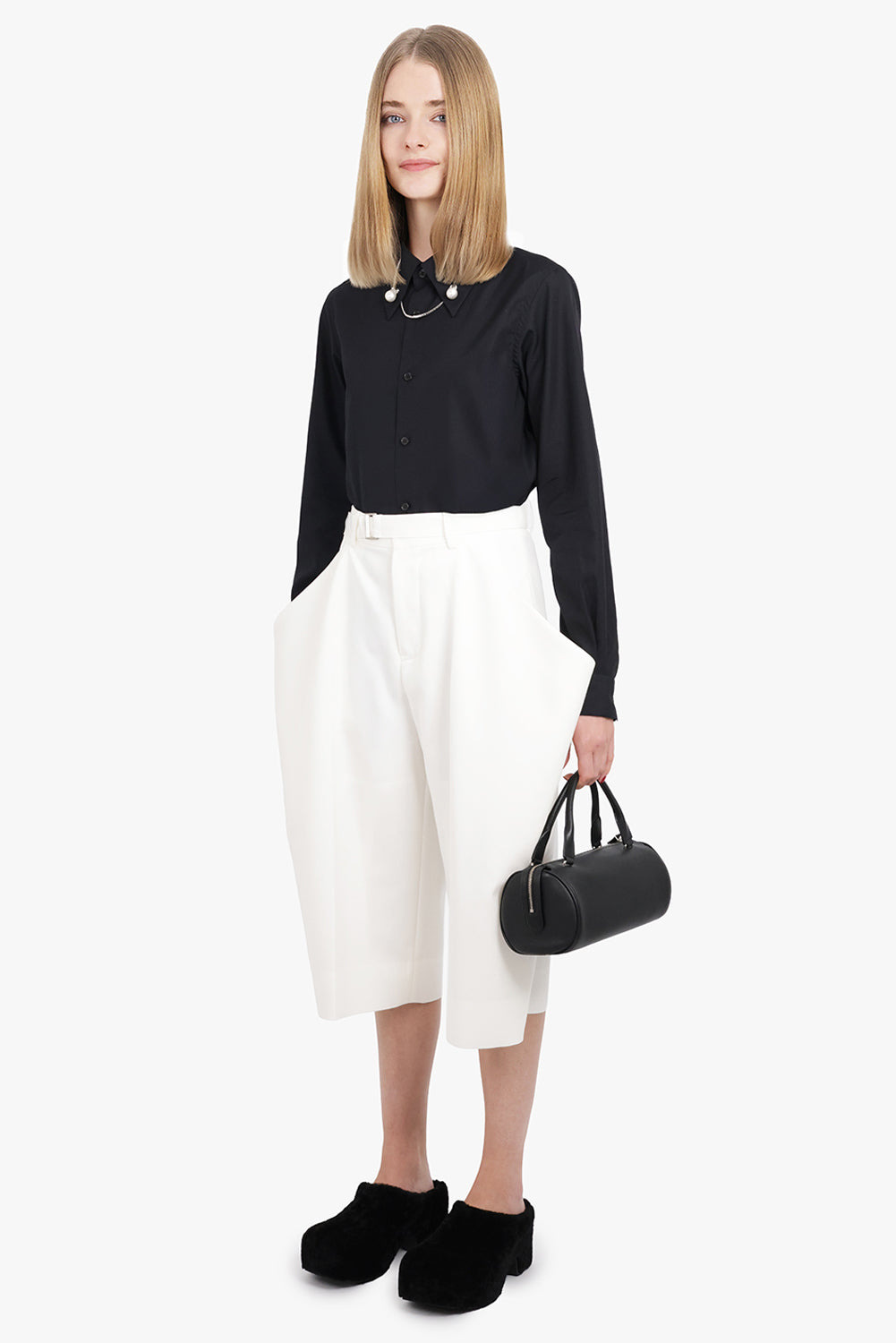 L/S SHIRT WITH PEARL DETAIL COLLAR CHAIN | BLACK - 4