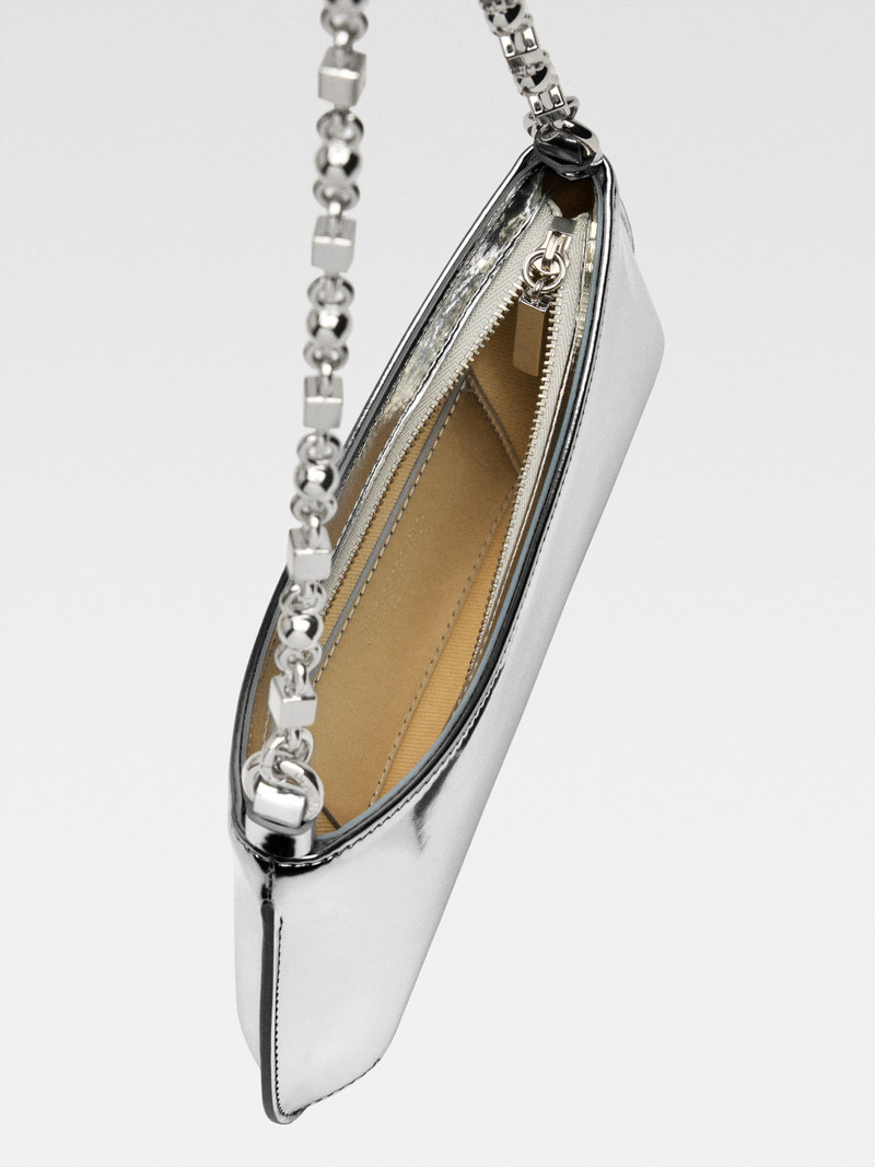 The small Bisou Chaine 5