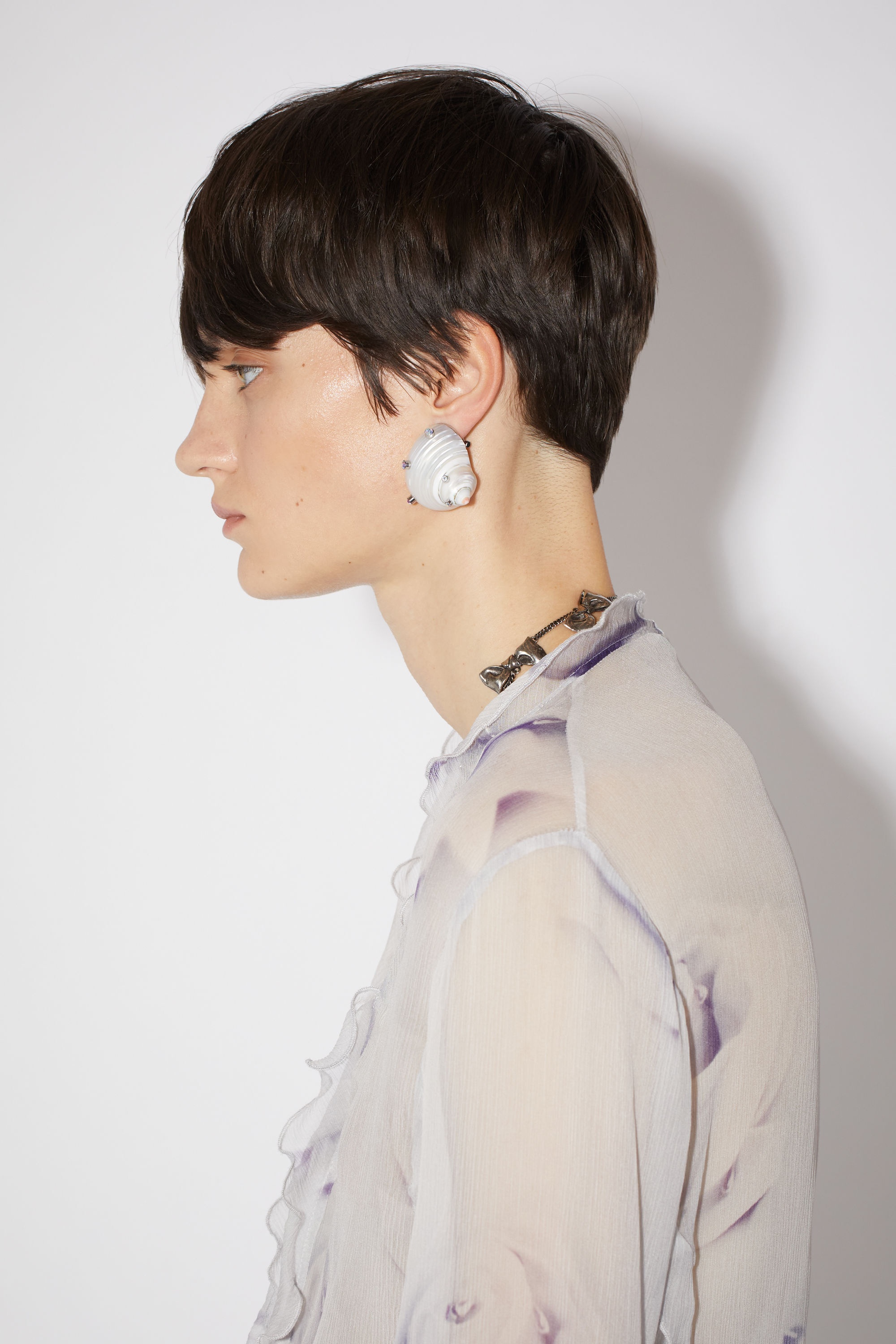 Shell earring - Transparent - 2