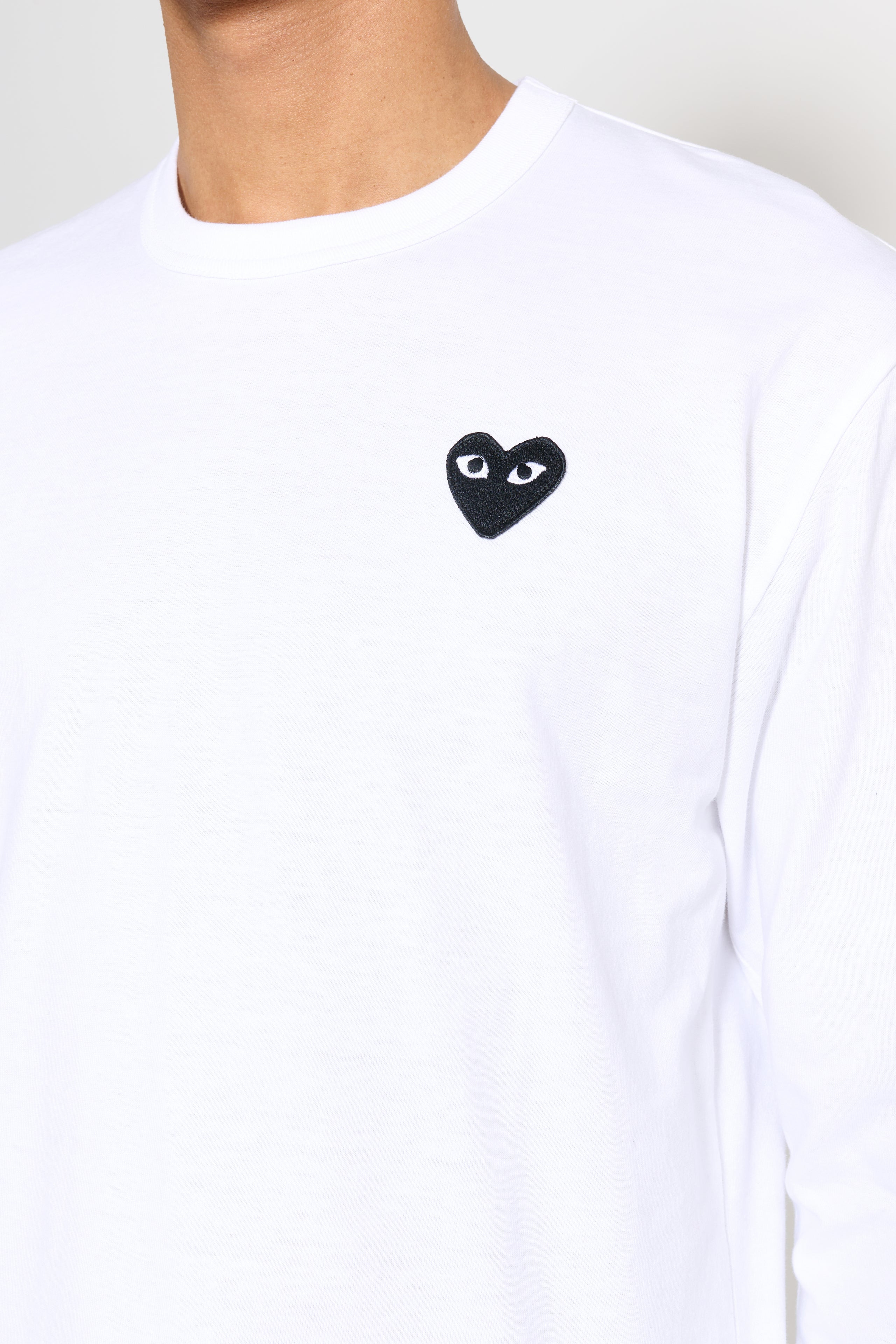 COMME DES GARÇONS PLAY SMALL HEART LS T-SHIRT WHITE - 4