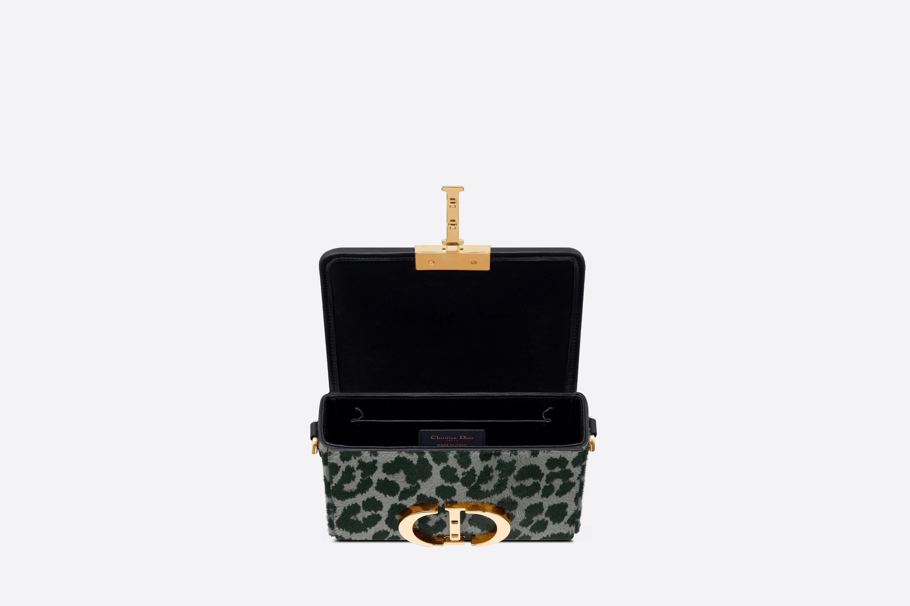 30 Montaigne Box Bag 3