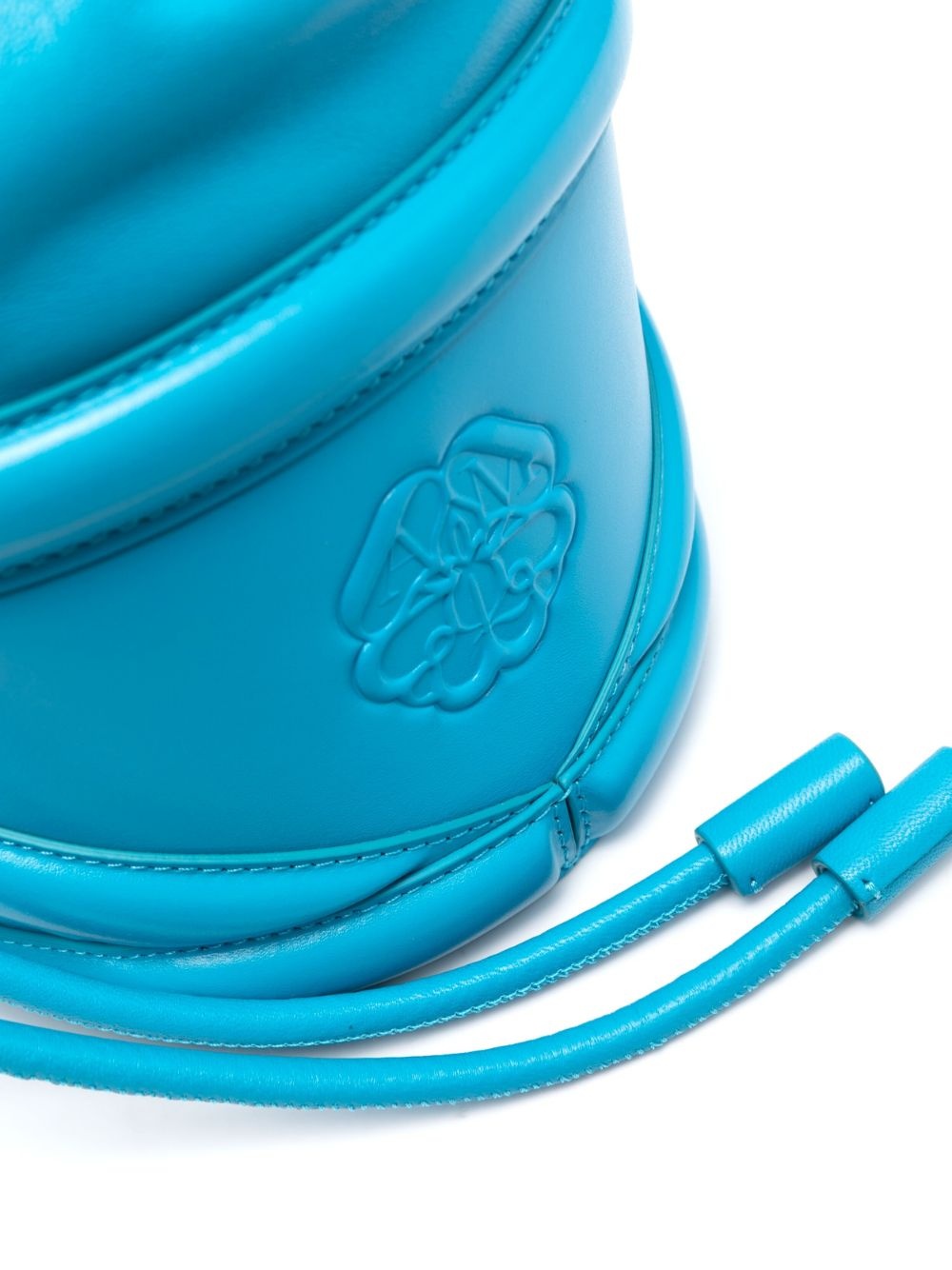 Soft-curve bucket bag - 4