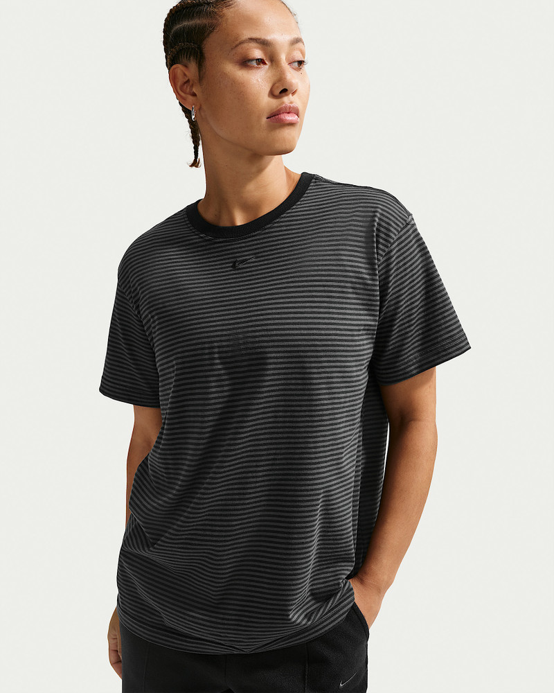 Nike Sportswear Women's Oversized Striped T-Shirt 1