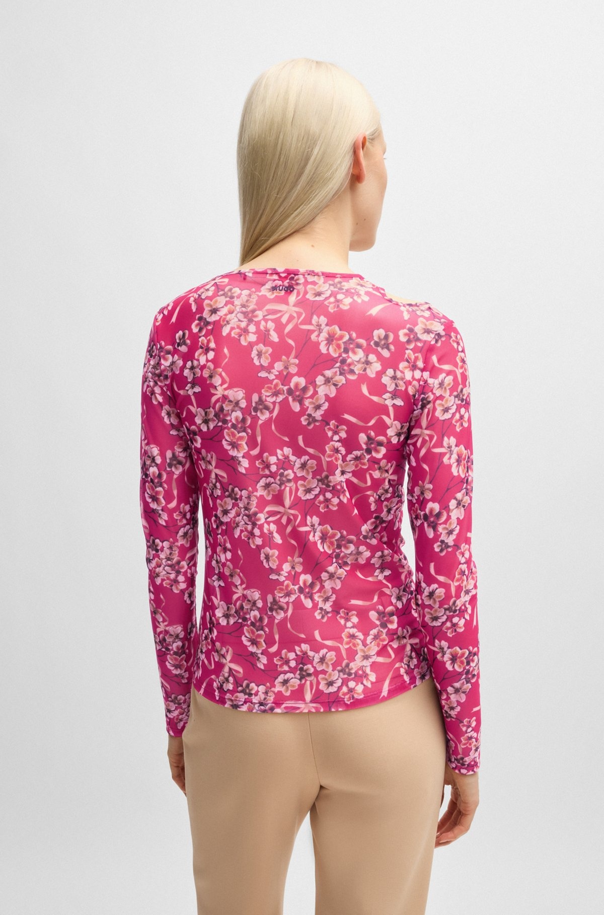 HOUNDSTOOTH MESH TOP WITH CUT-OUT NECKLINE - 4