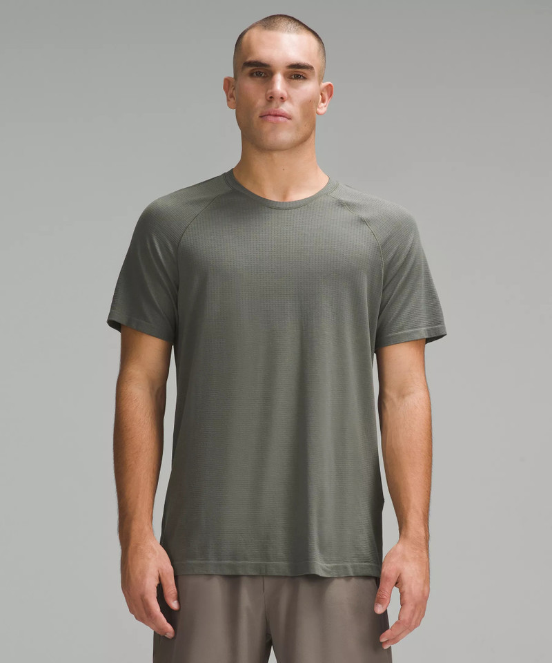 Metal Vent Tech Short-Sleeve Shirt *Original Slim Fit 1
