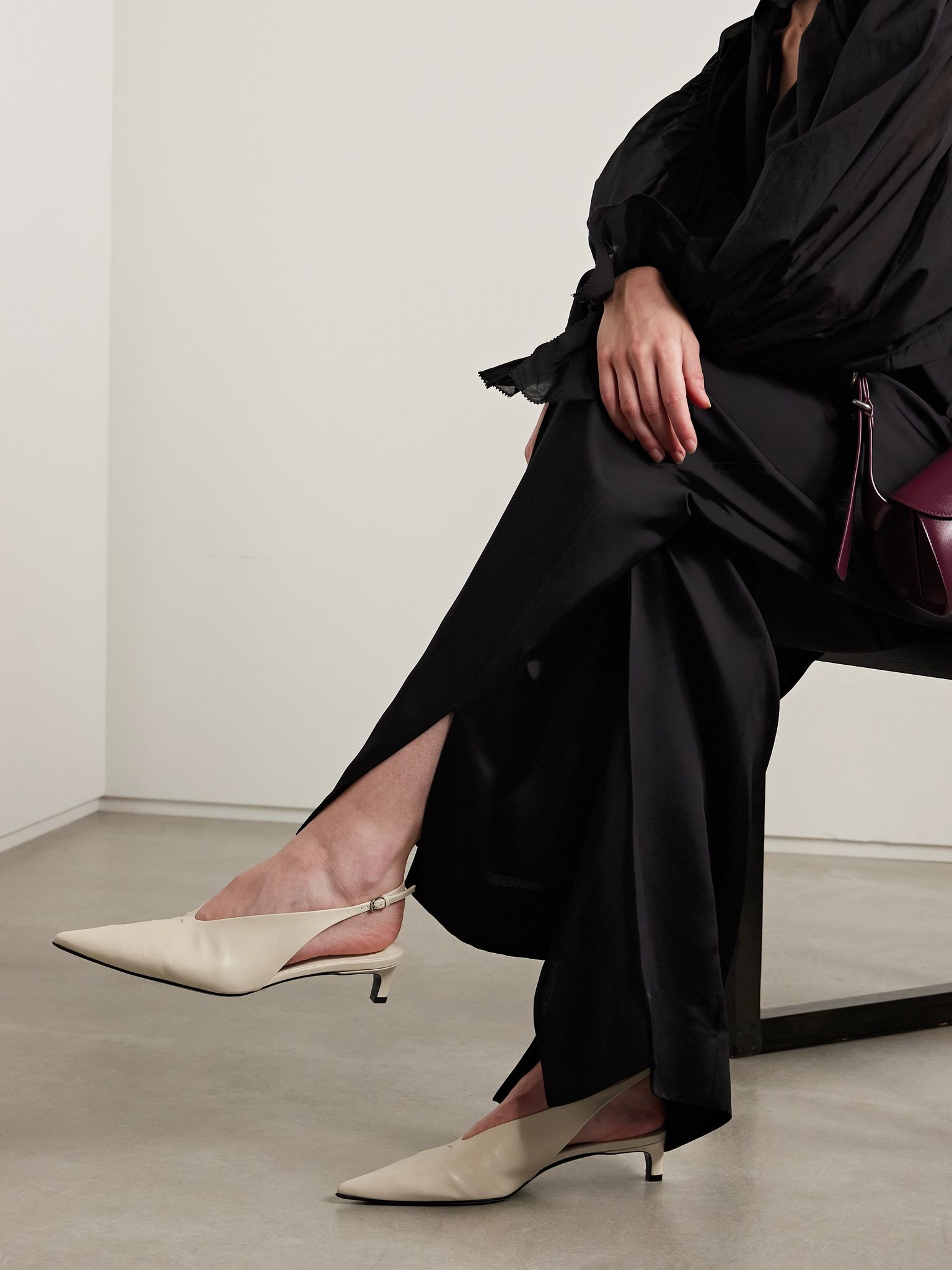 Leather slingback pumps Off-white - 2