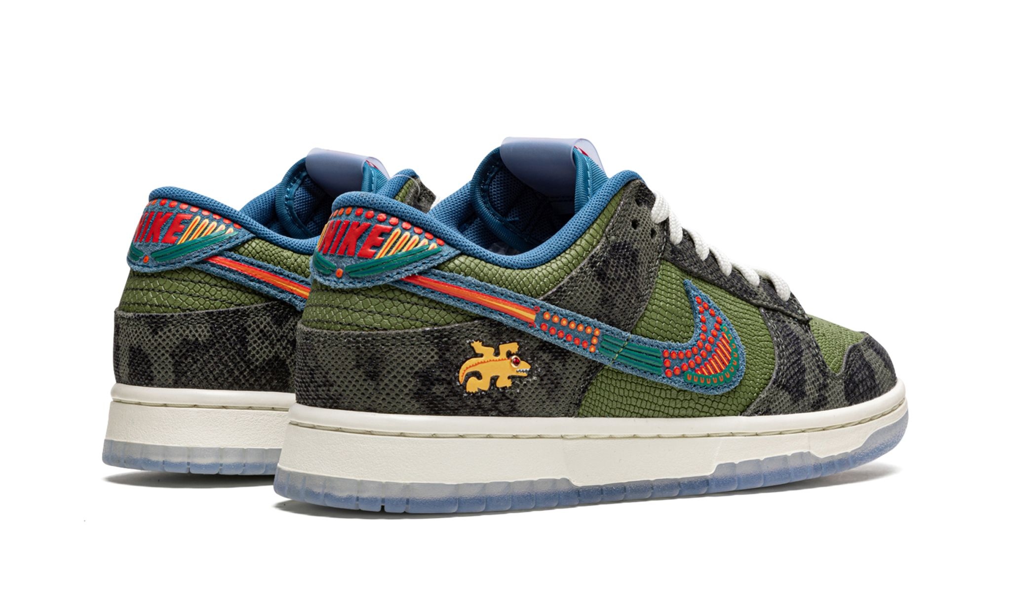 Dunk Low "SiEMPRE Familia" - 3