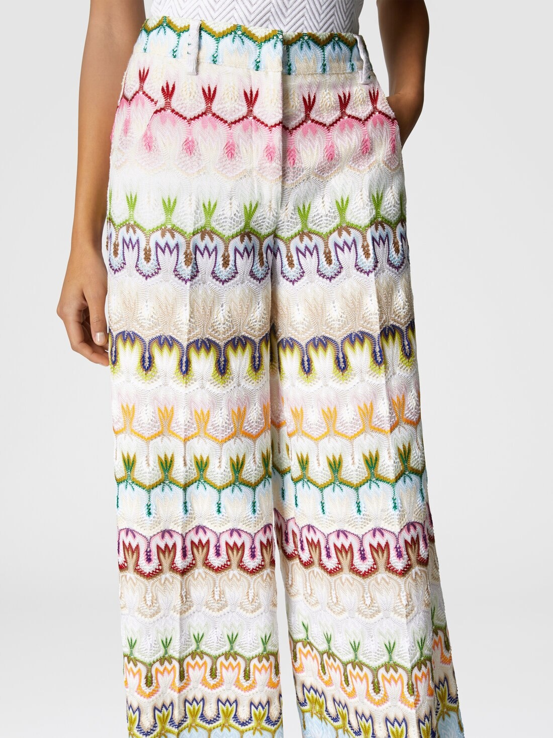 High-waisted long pants with abstract floral pattern - 5