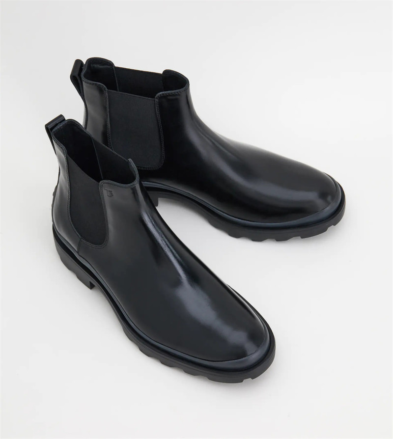 Tod's ANKLE BOOTS IN LEATHER - BLACK outlook