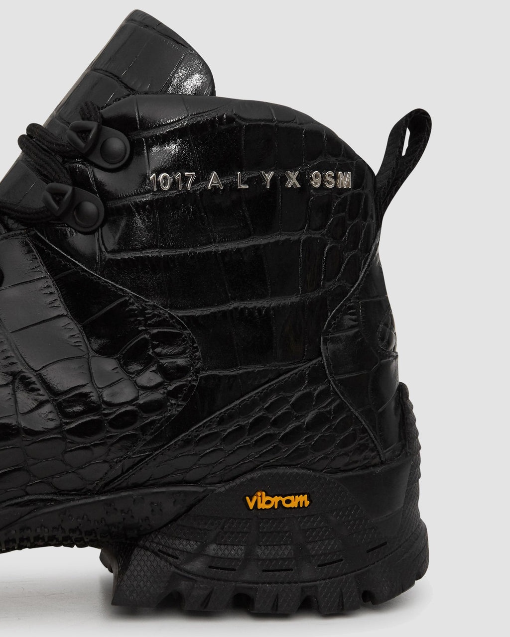 HIKING BOOT - 7