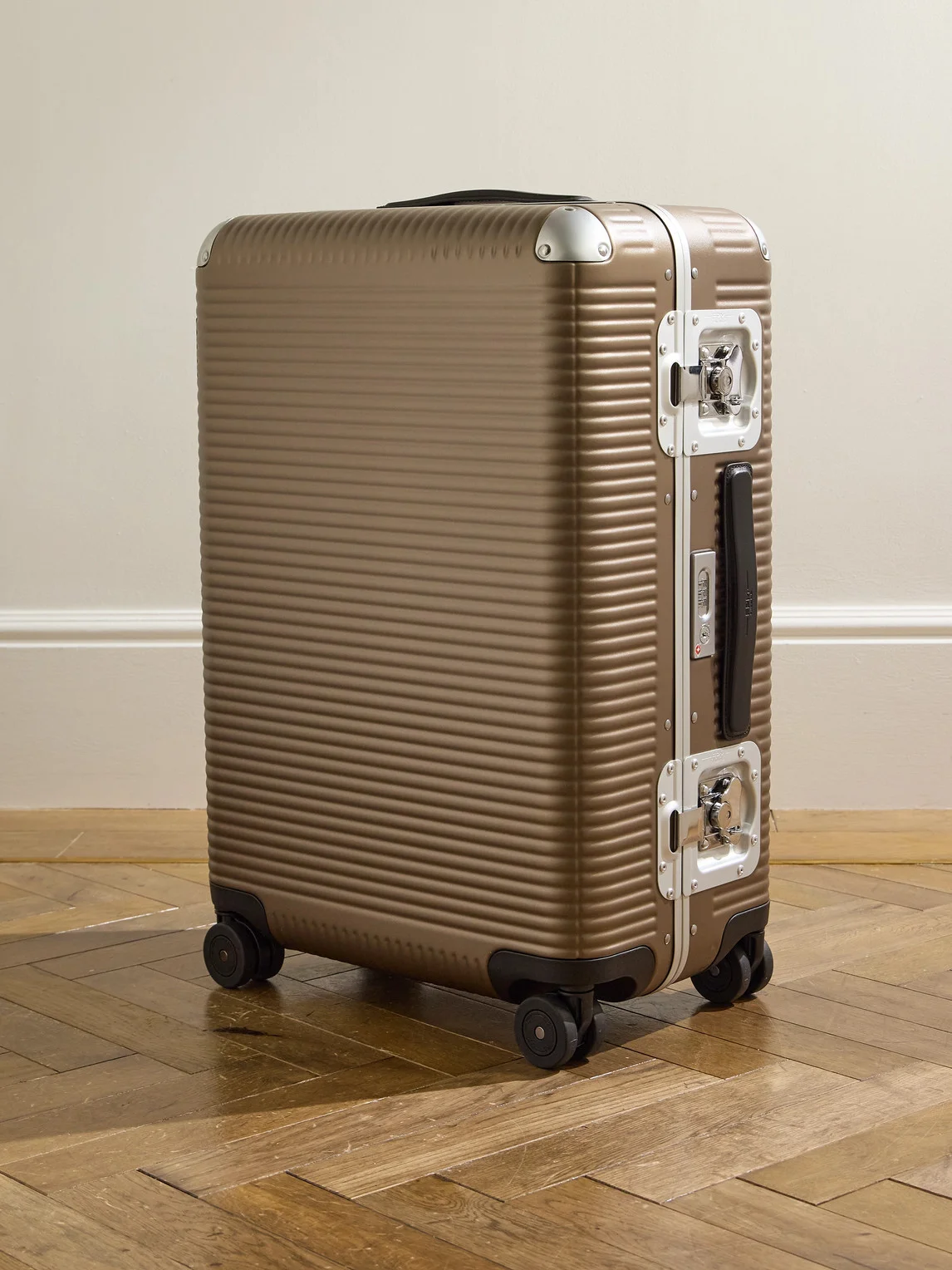 Bank Light 68cm Leather-Trimmed Makrolon® Polycarbonate Spinner Suitcase - 1
