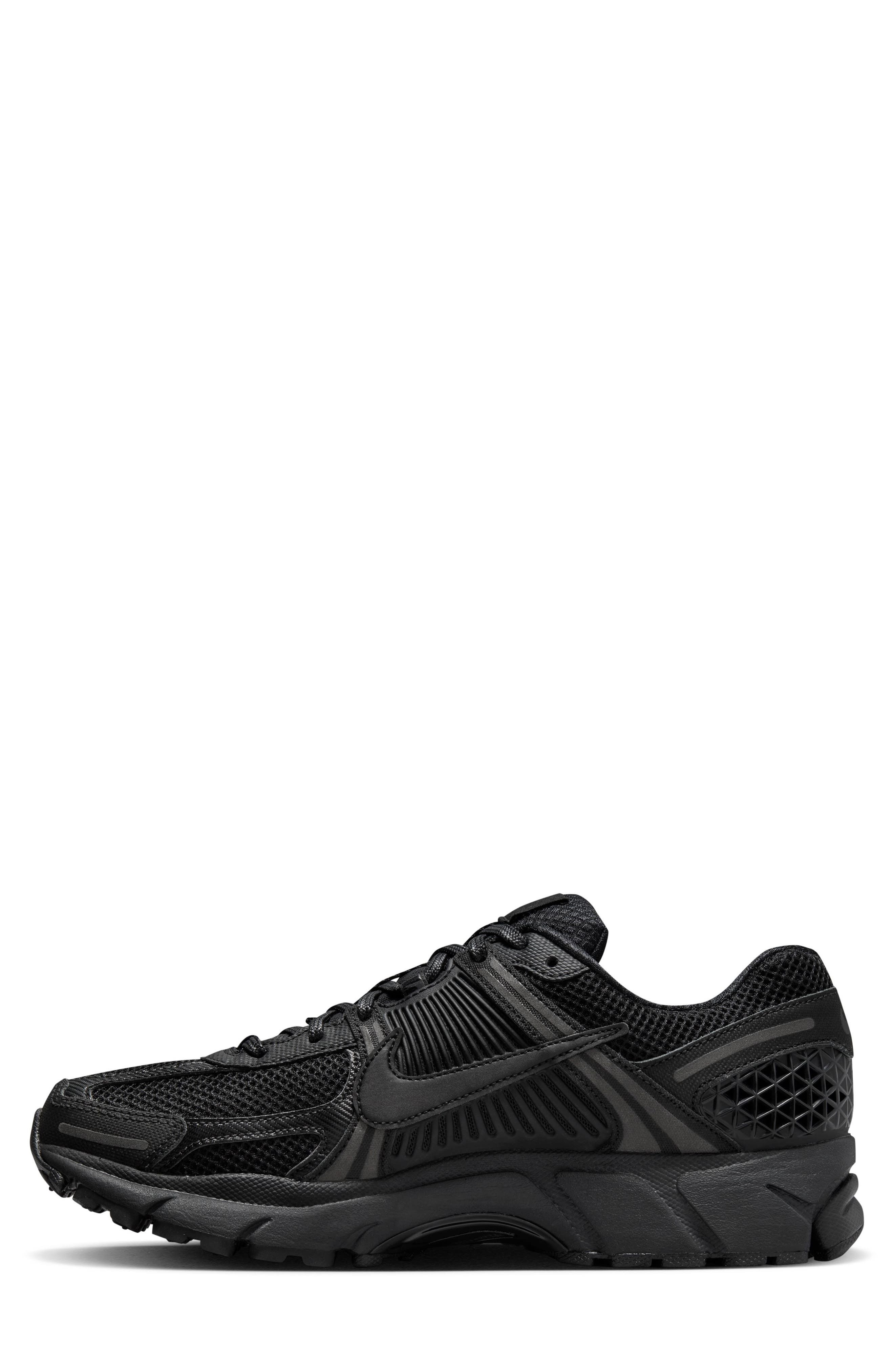 Nike Zoom Vomero 5 SP Sneaker in Black/Black at Nordstrom - 6