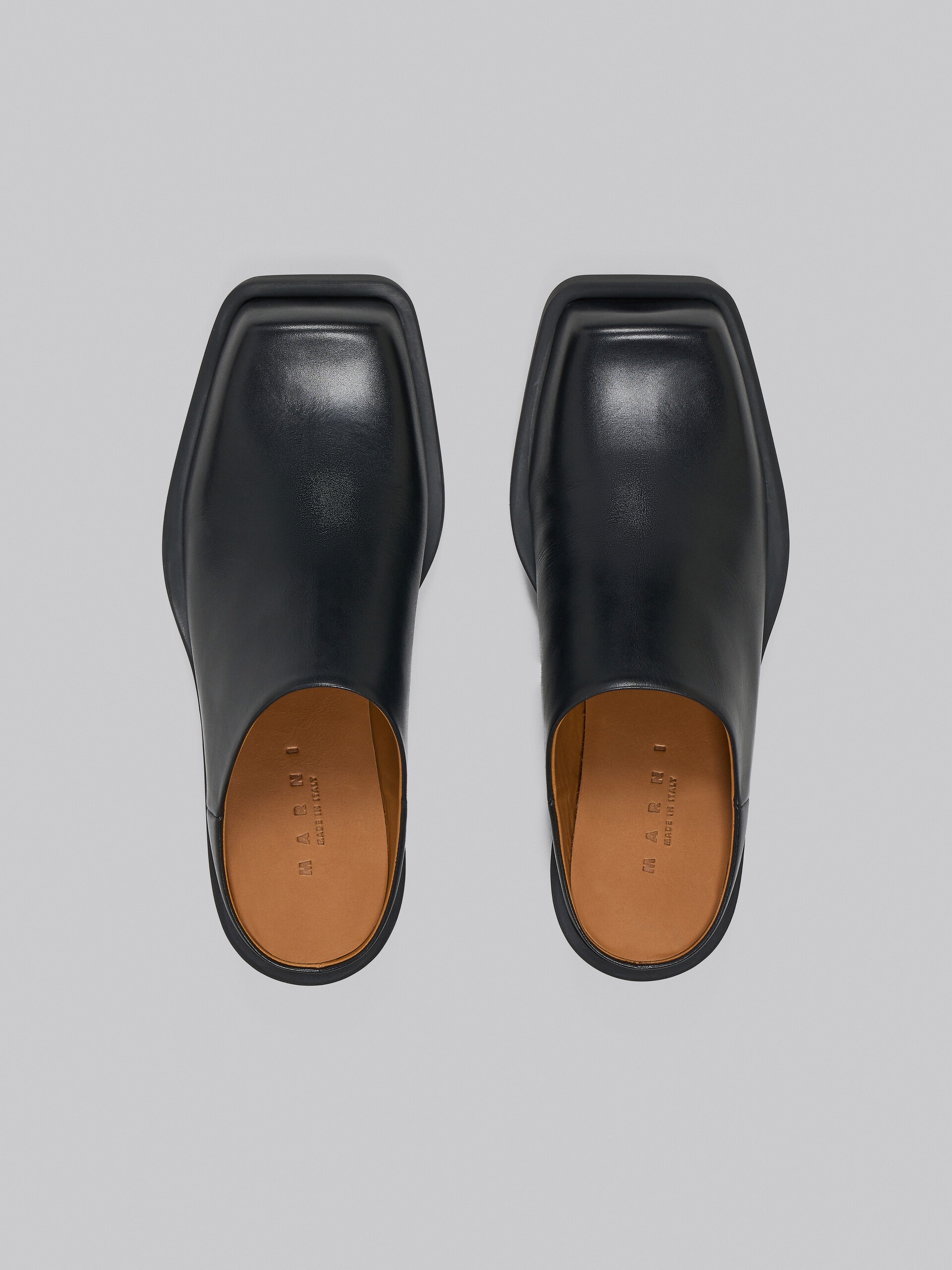 BLACK LEATHER SABOT - 4