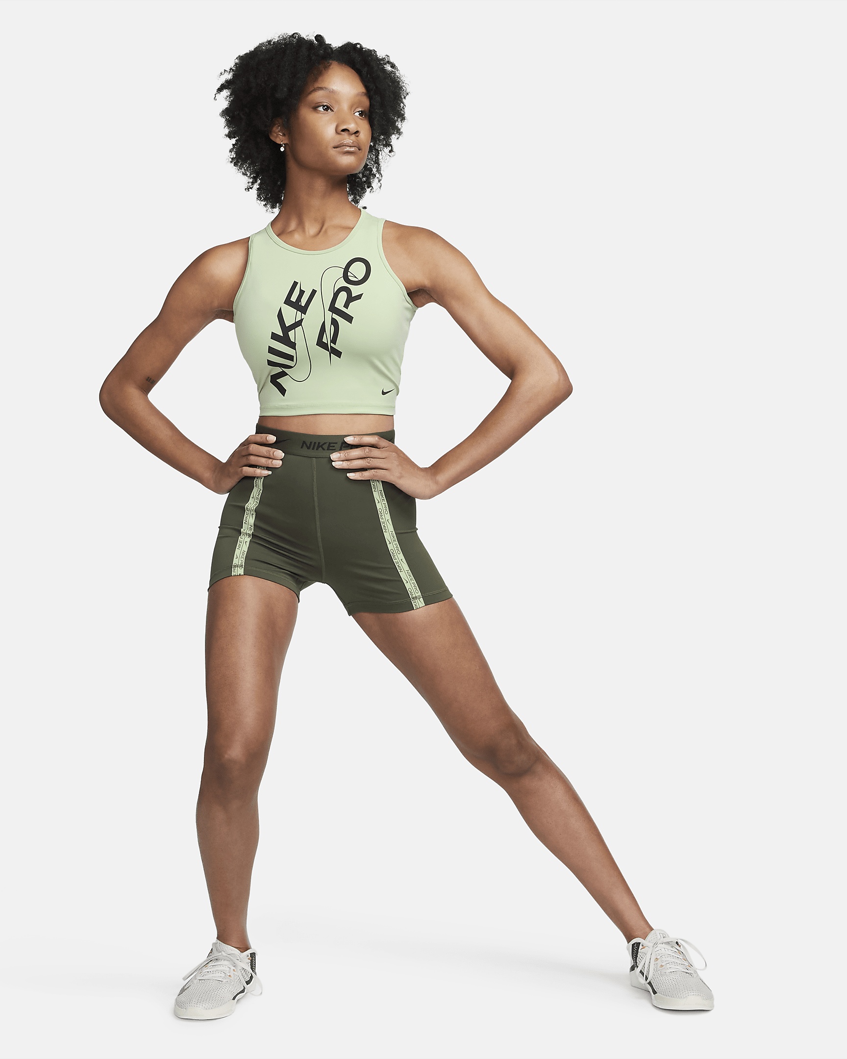 Nike Pro Dri-FIT Women's High-Waisted 3" Shorts - 6