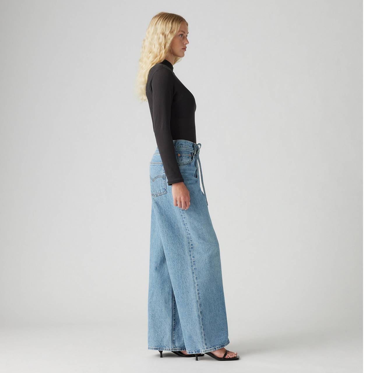 XL STRAIGHT WOMEN'S JEANS - 6