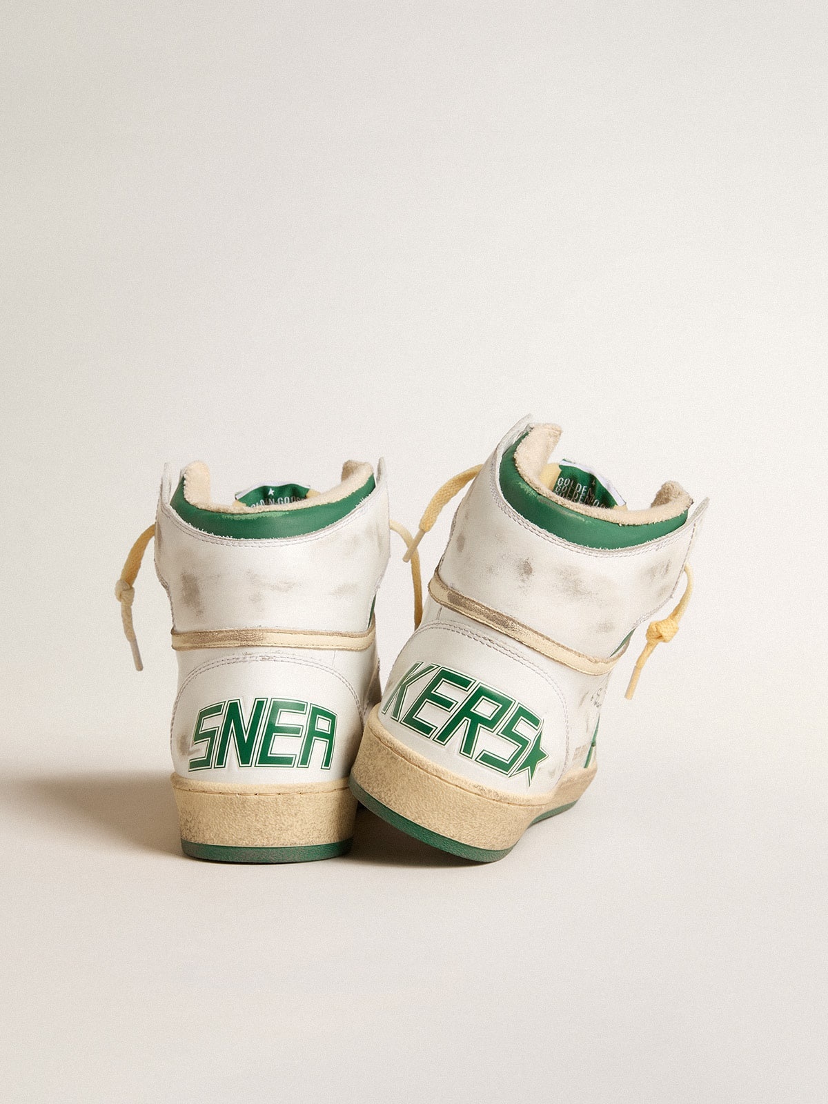 Sky-Star in white leather with green leather star - 4