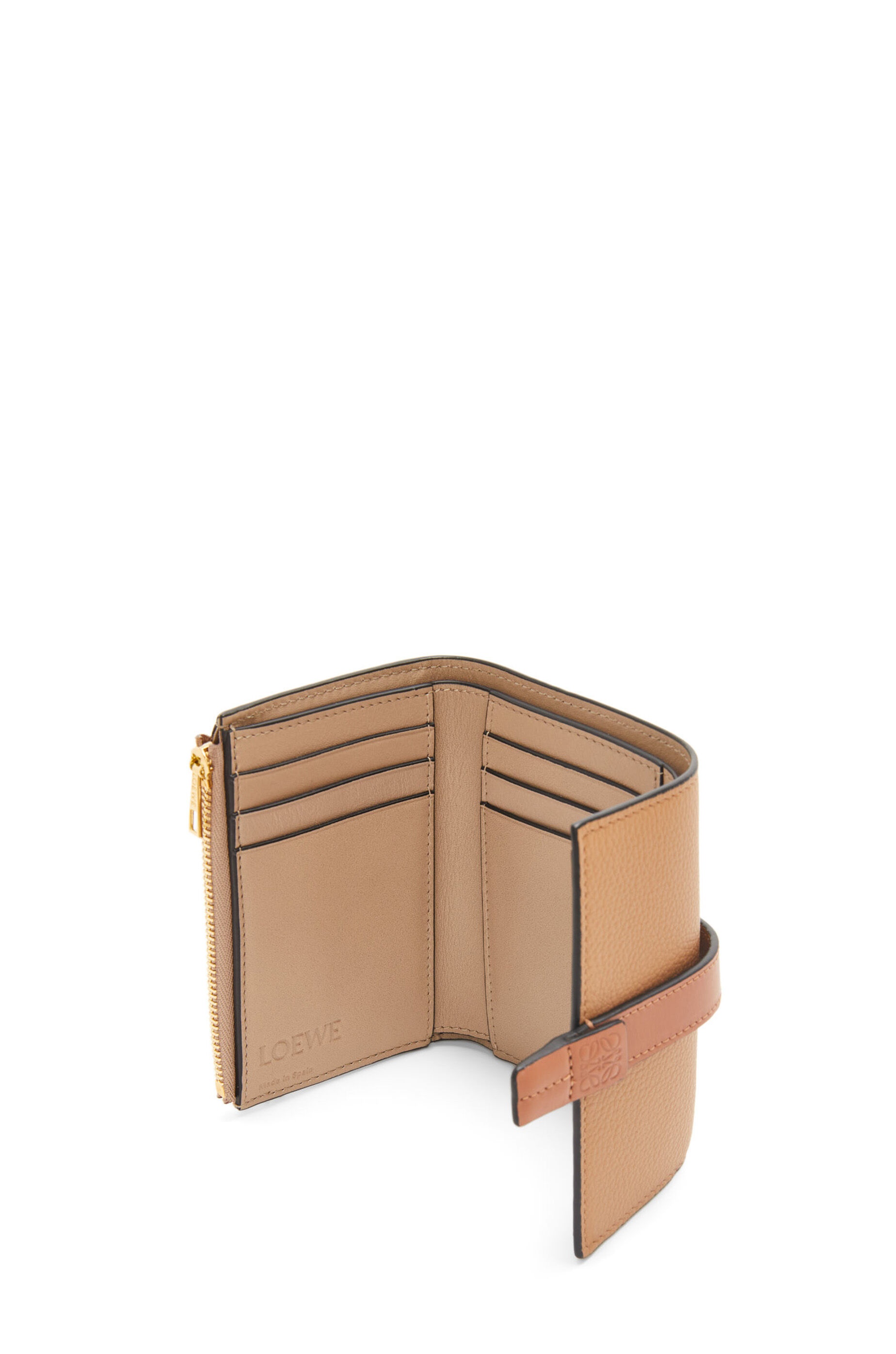 Small vertical wallet in soft grained calfskin - 3