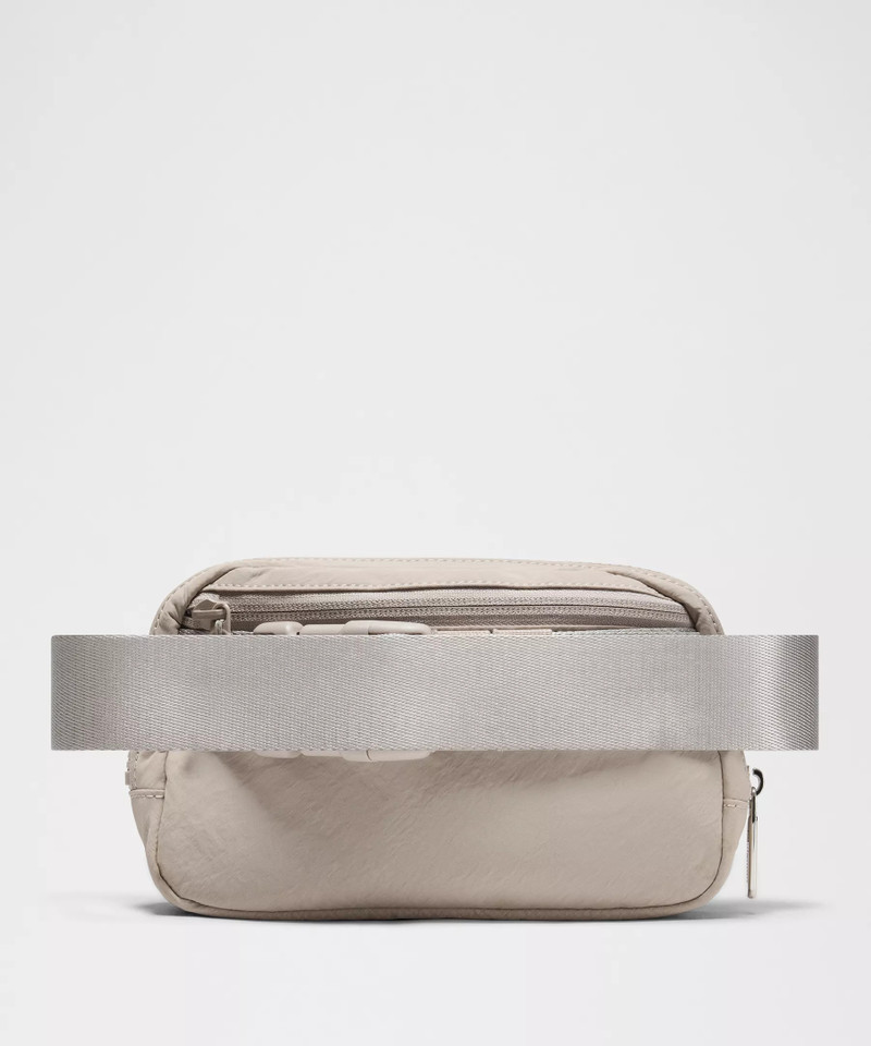 Everywhere Belt Bag 1L 3