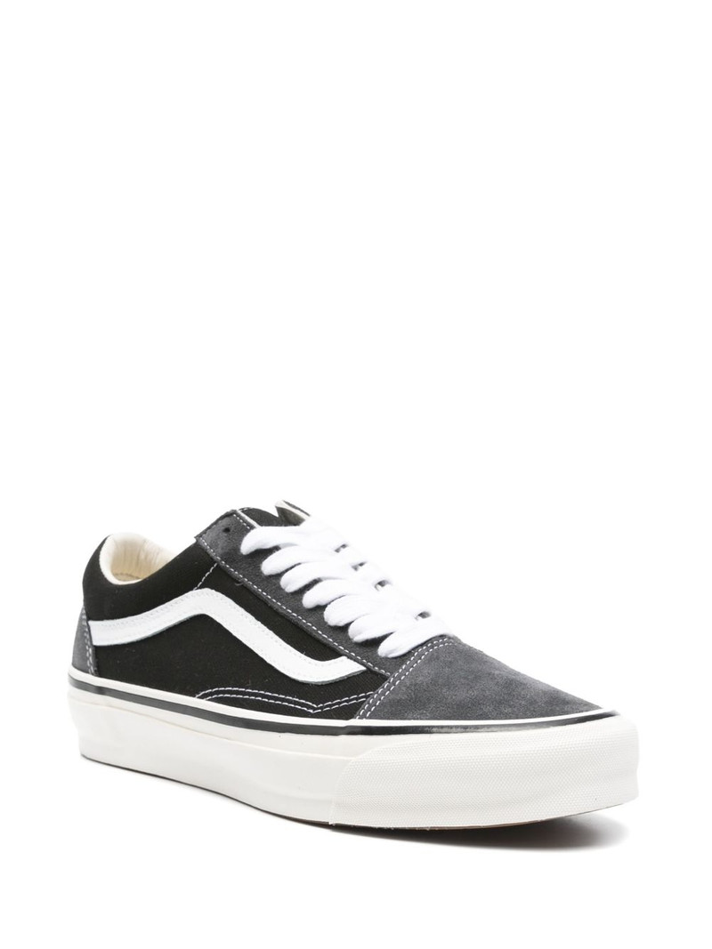 Vans Premium Old Skool sneakers outlook