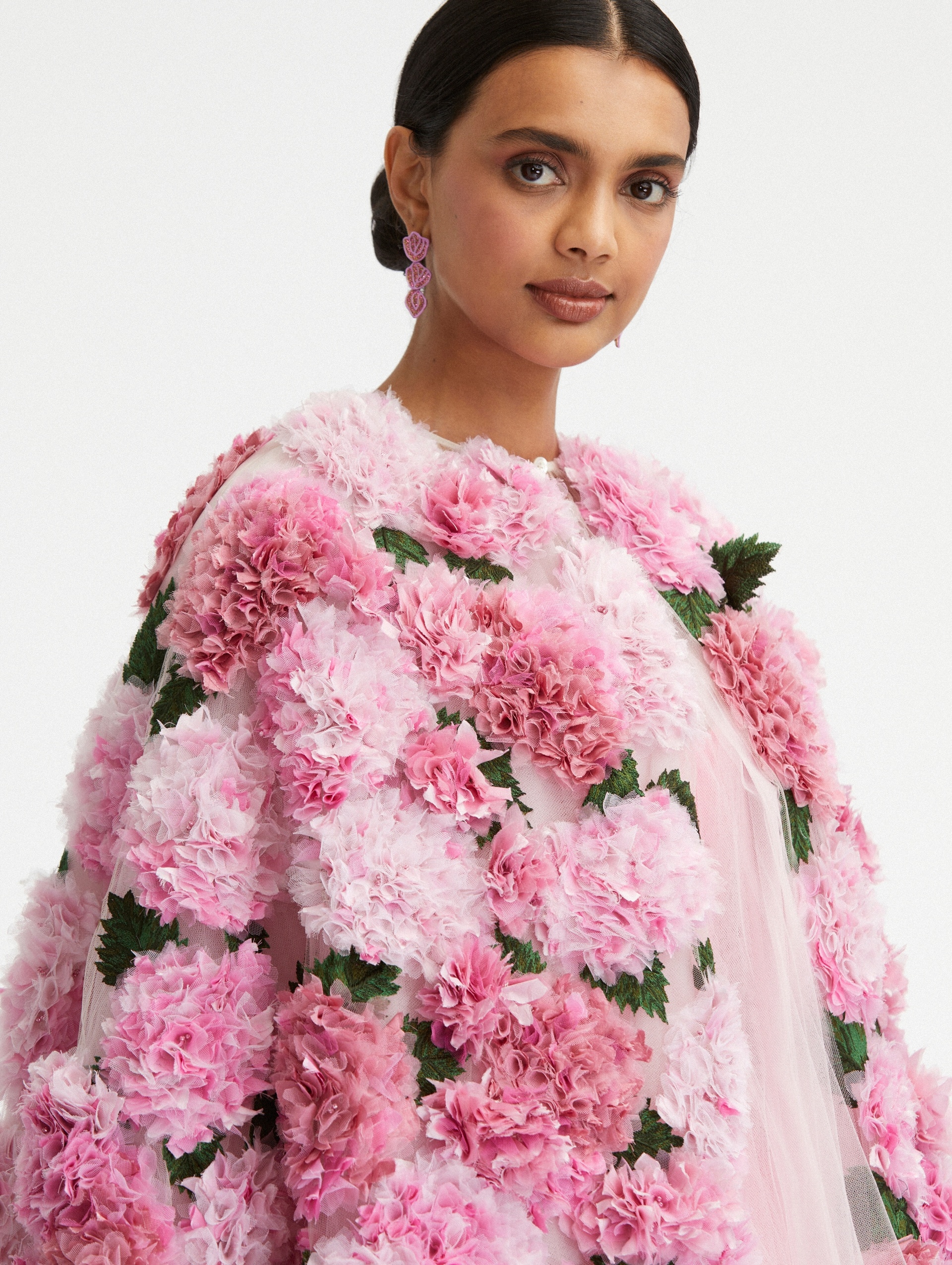 HYDRANGEA EMBROIDERED CAPE COAT - 3