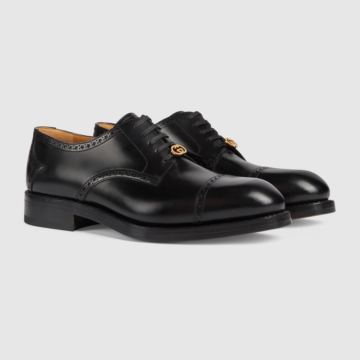 Men's lace-up shoe with brogue details - 2