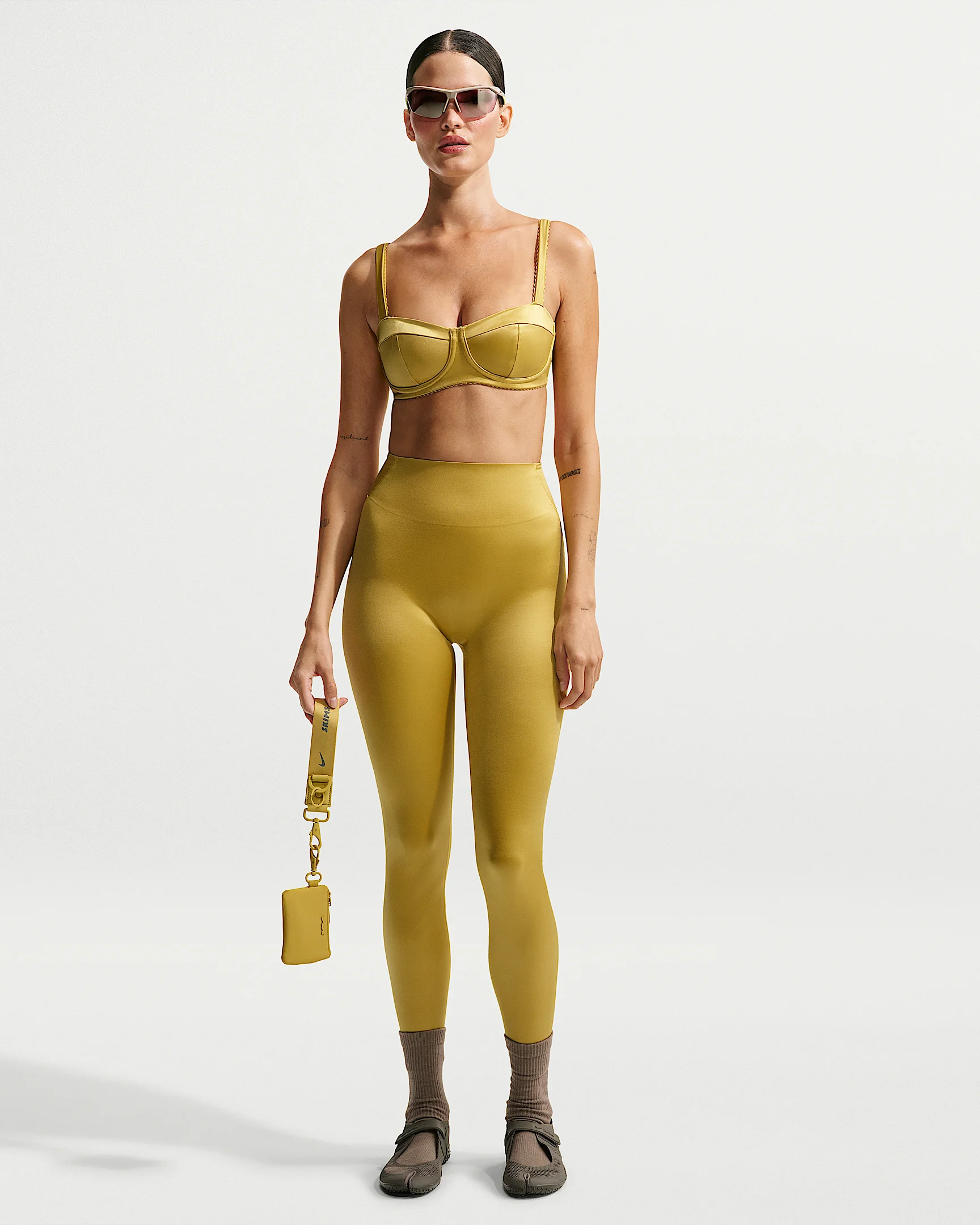 NikeSKIMS Satin Shine Women's High-Waisted Bonded 26" Leggings - 1
