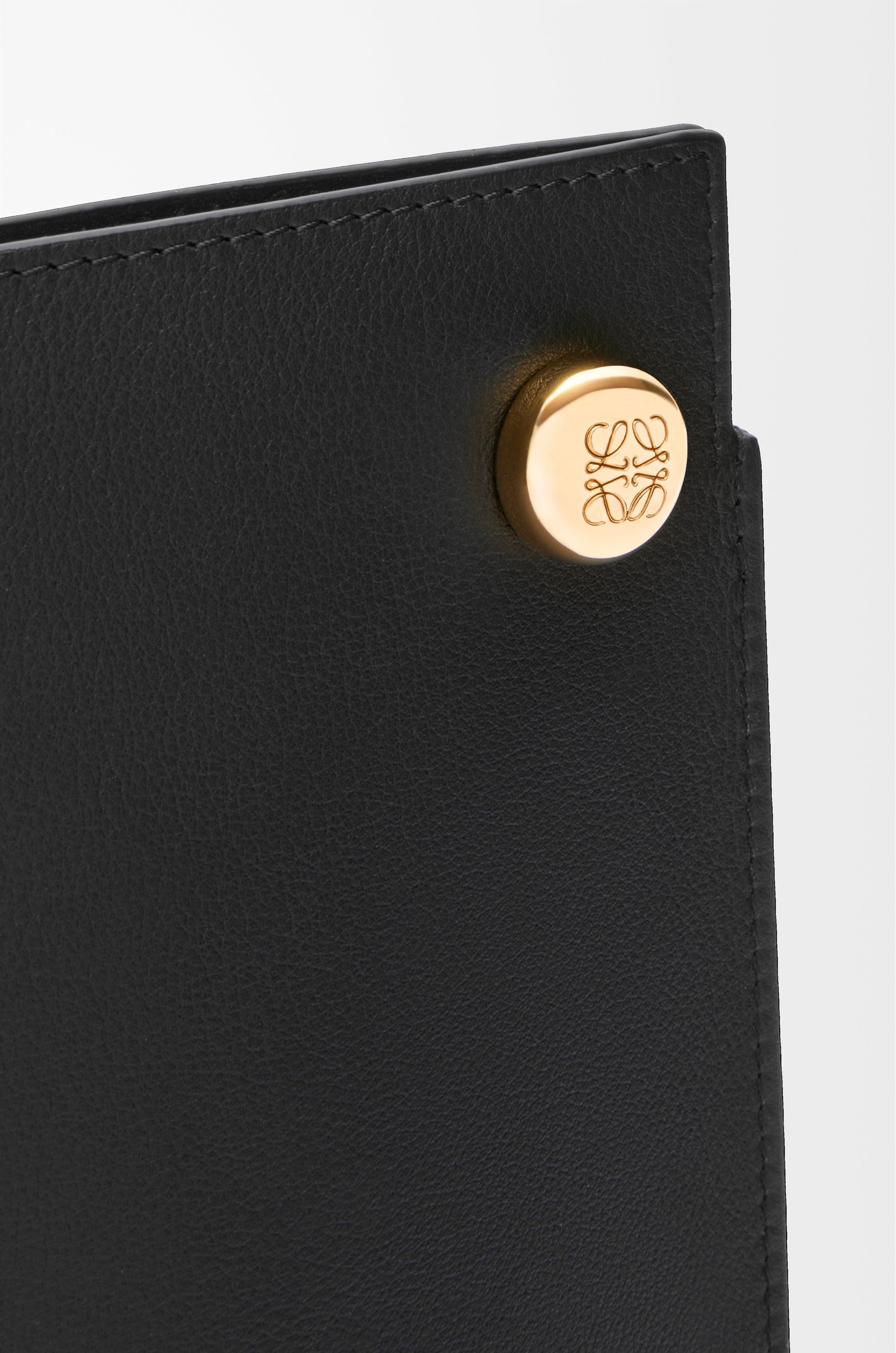 Pebble Dice pocket in classic calfskin - 10