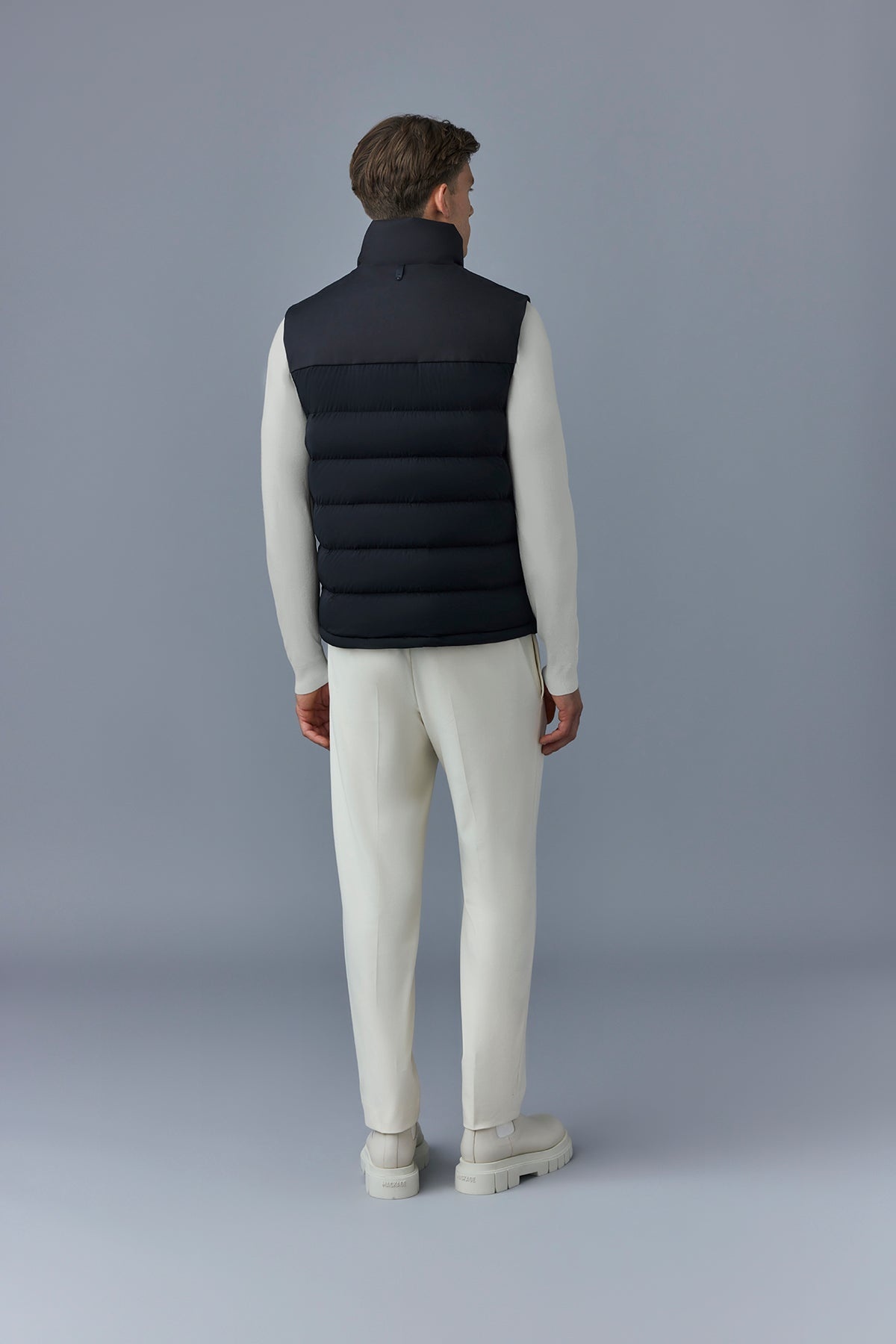 BOBBIE-CITY Agile-360 stretch light down vest with stand collar - 4