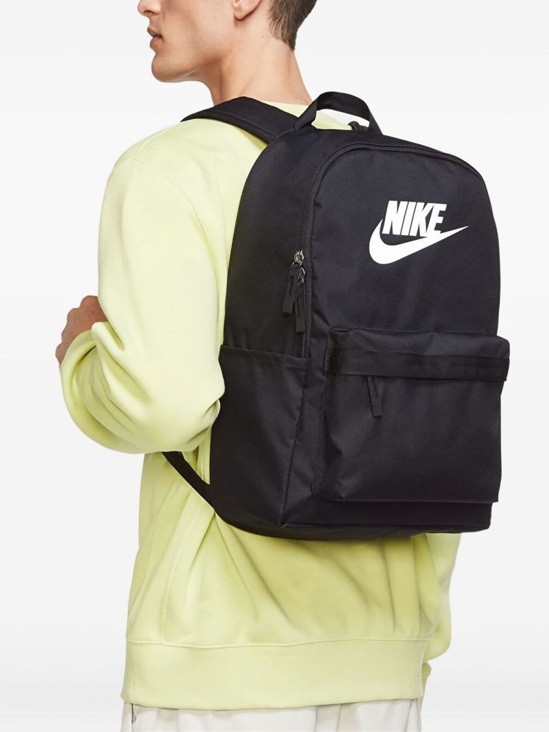 Nike Heritage backpack outlook