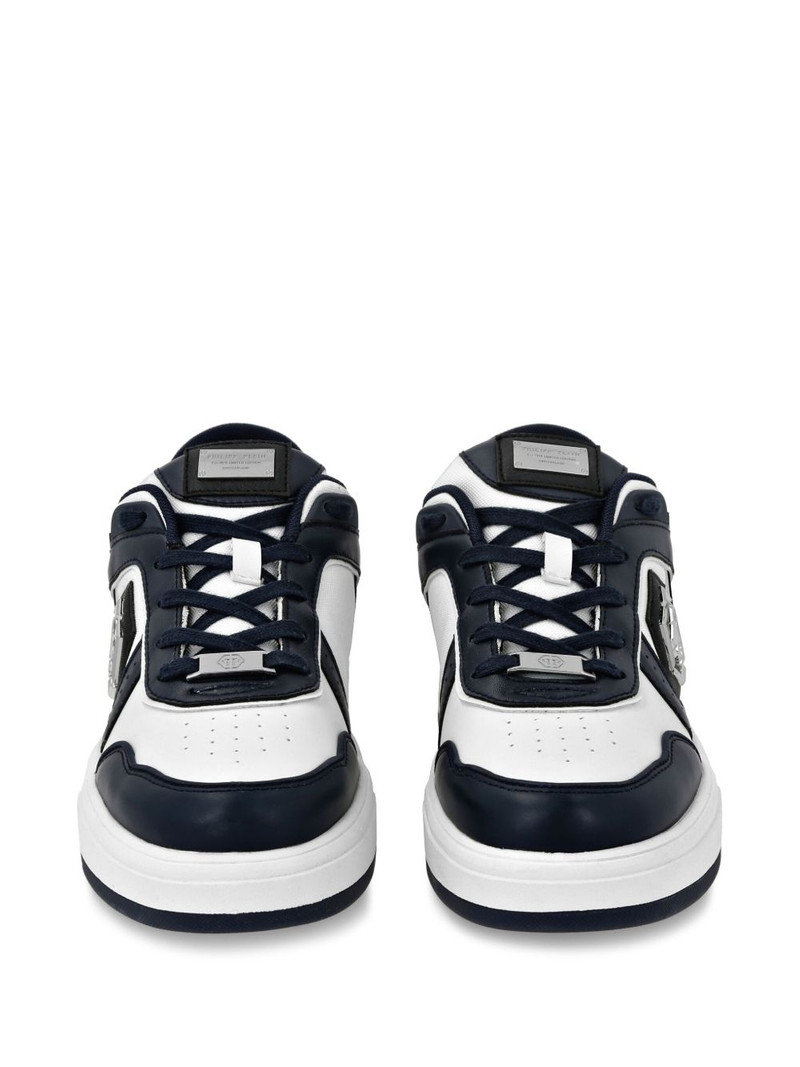 Predator sneakers 3