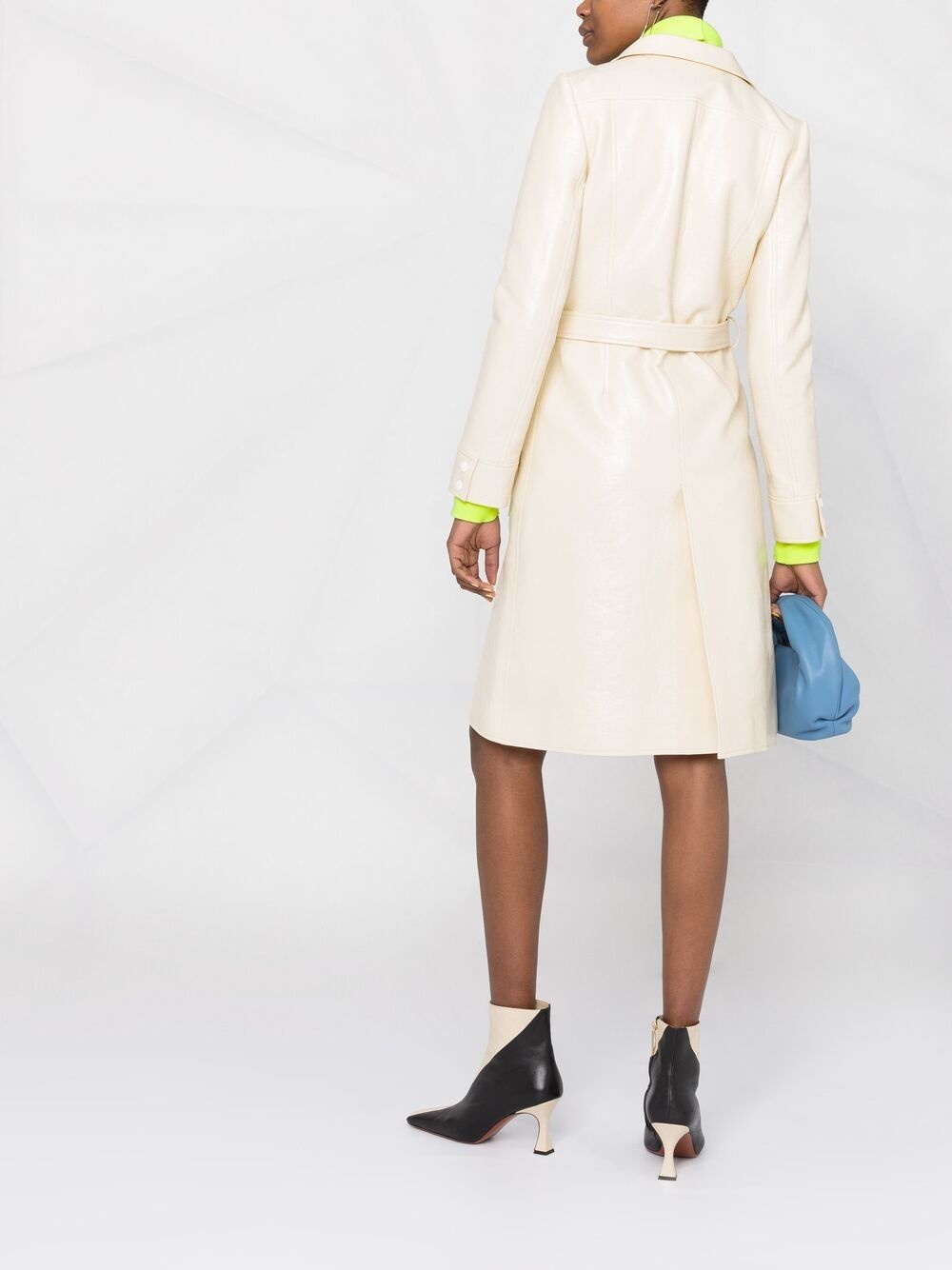 logo-appliqué vinyl trench coat - 6