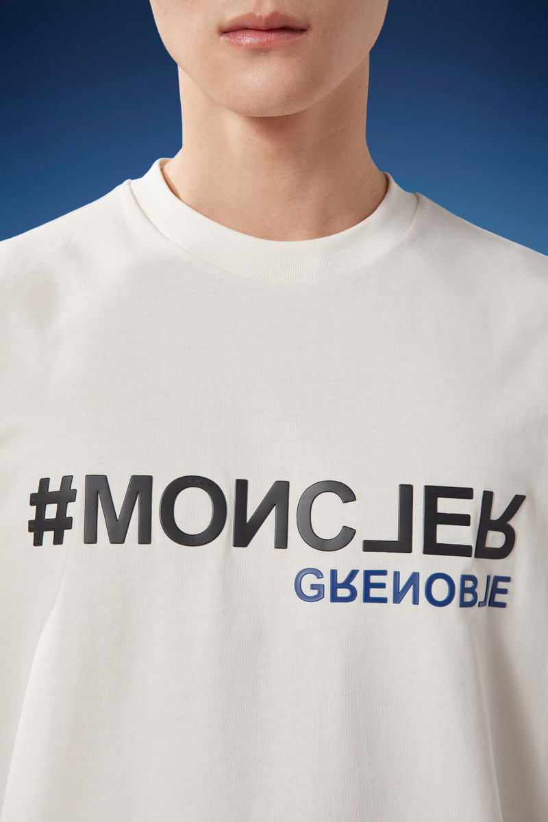 Logo T-Shirt 6