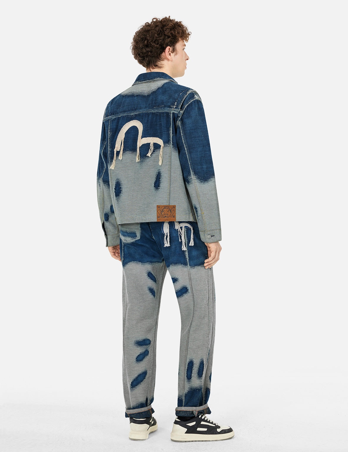 Distressed Seagull Embroidery Fashion Fit Denim Jacket - 4