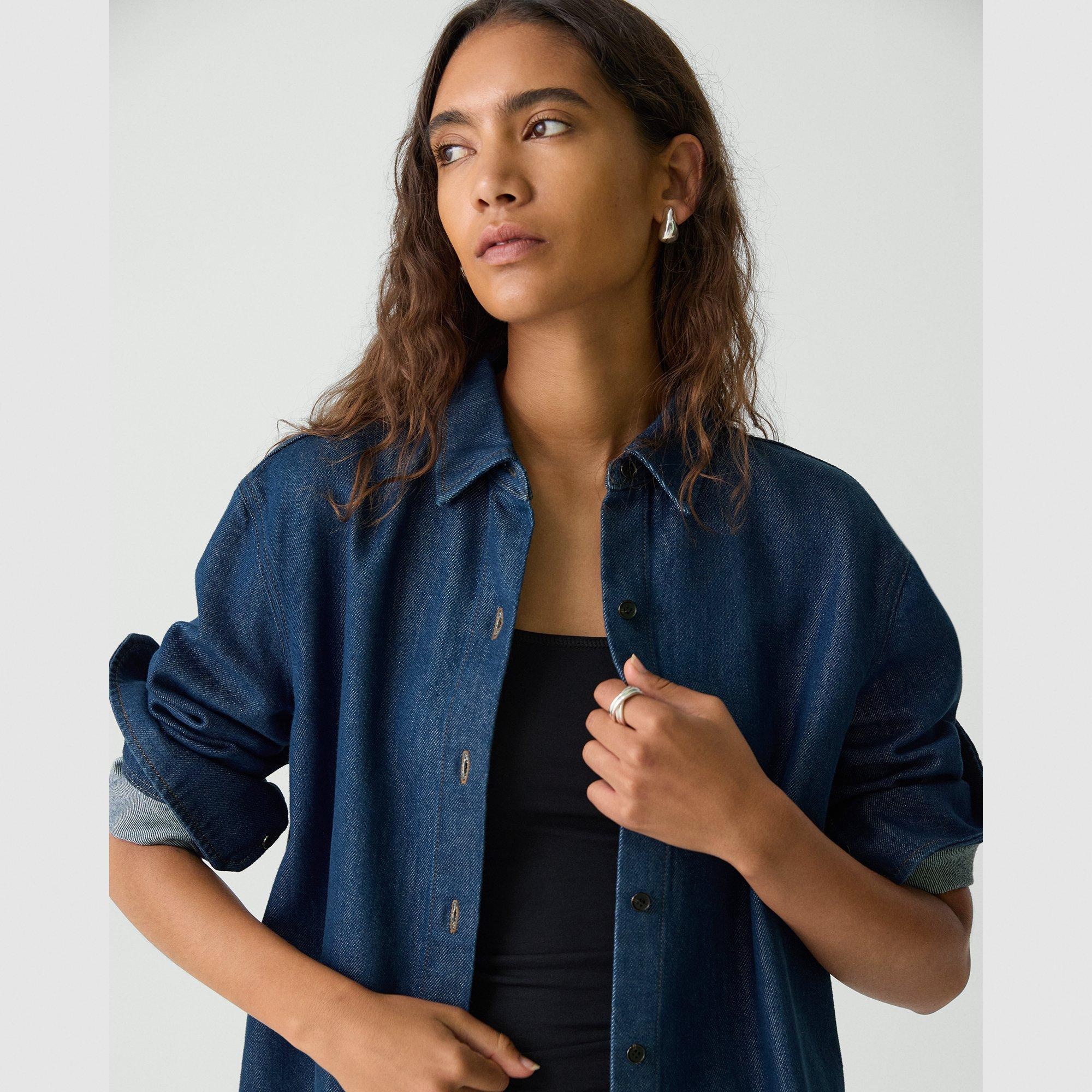 Boyfriend Shirt in Relaxed Denim - 5