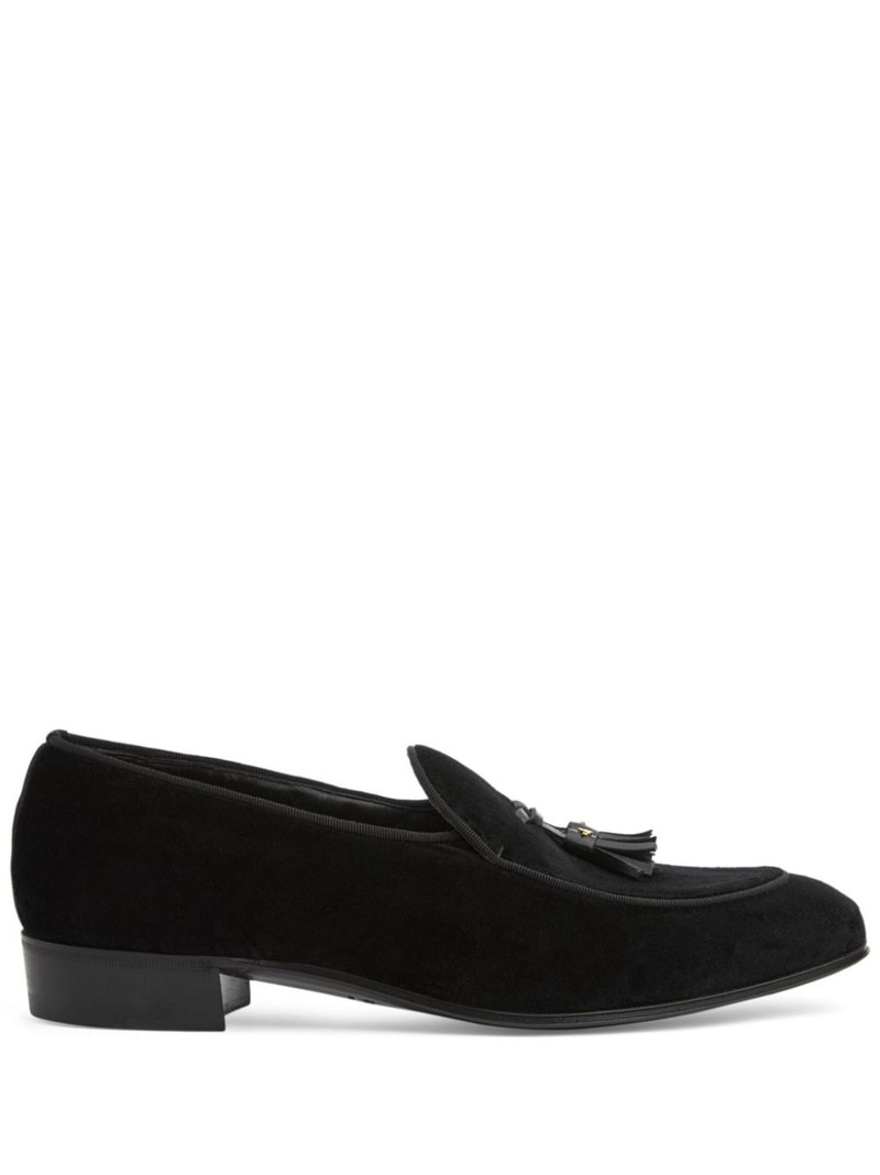 남성 loafer 와 tassels 1