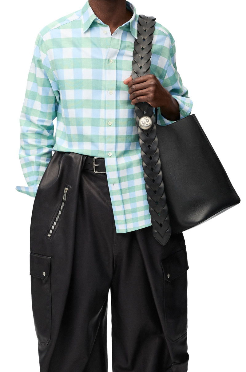 Large Pebble Bucket bag in mellow calfskin 3