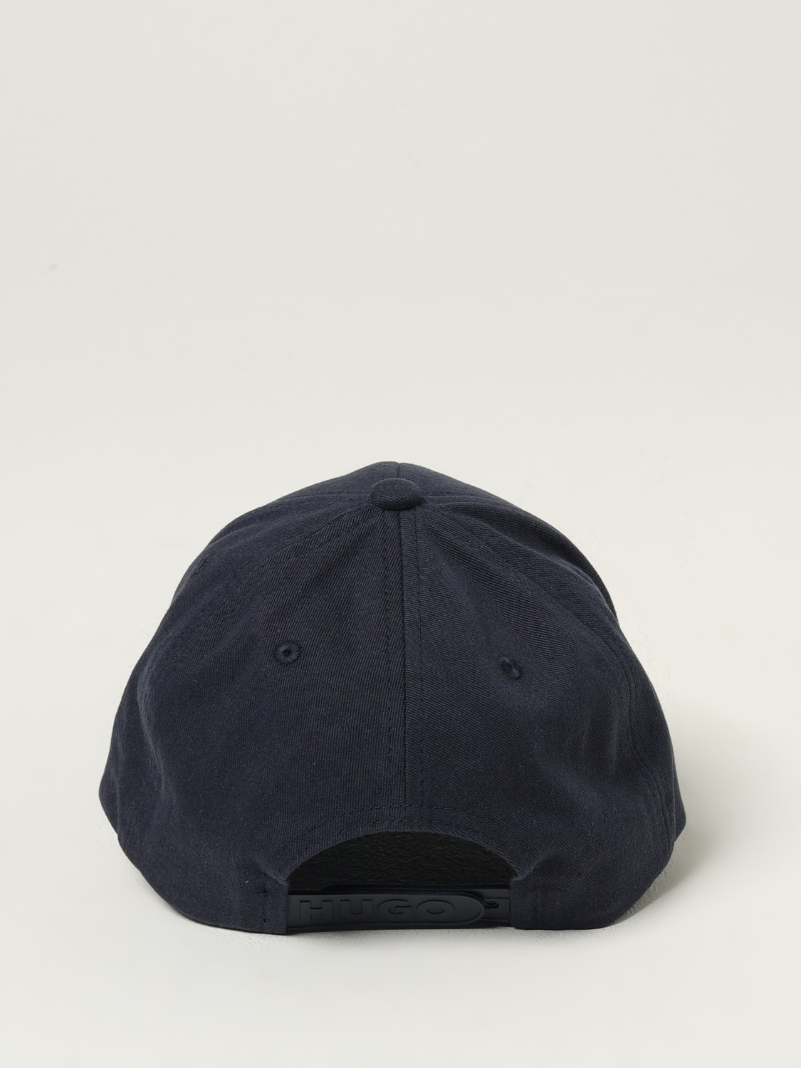 Hat men Hugo - 3
