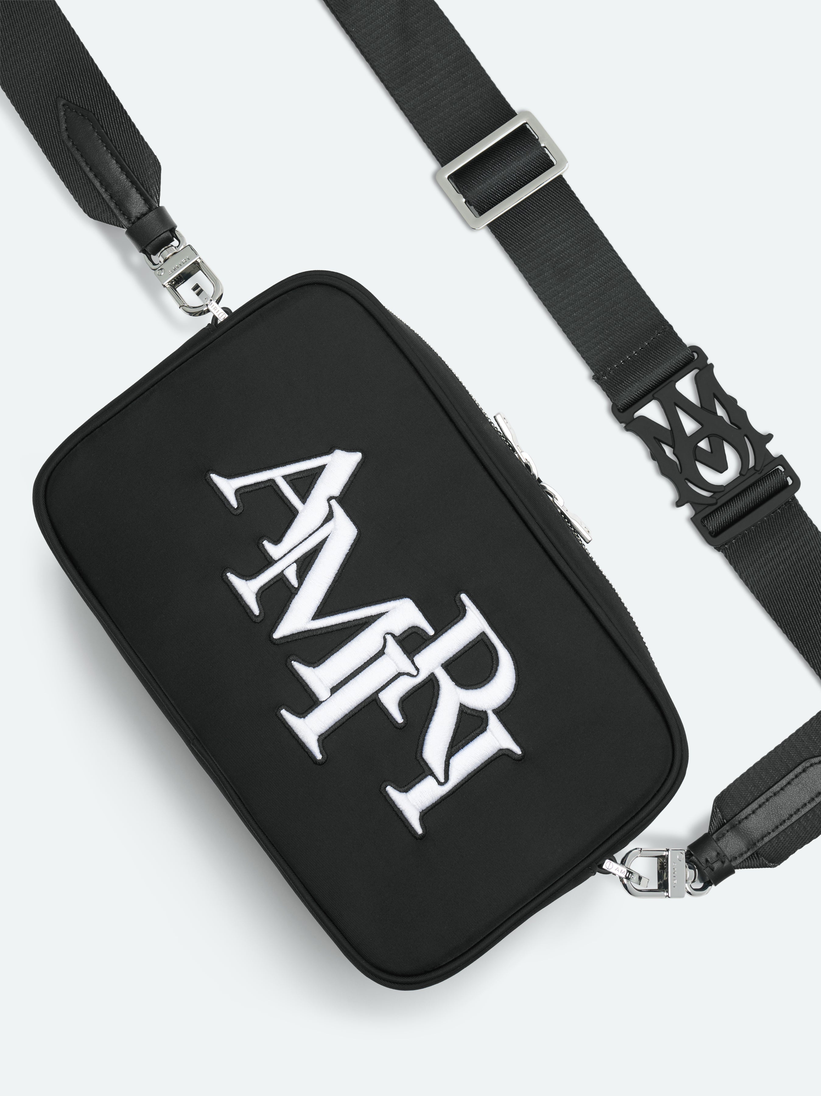 *AMIRI* ブラック Staggered カメラバッグ ☆関税込み☆【AMIRI】ブラック Staggered カメラバッグ (AMIRI
