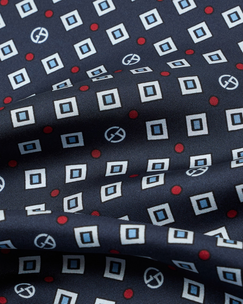 GIORGIO ARMANI POCKET SQUARES outlook