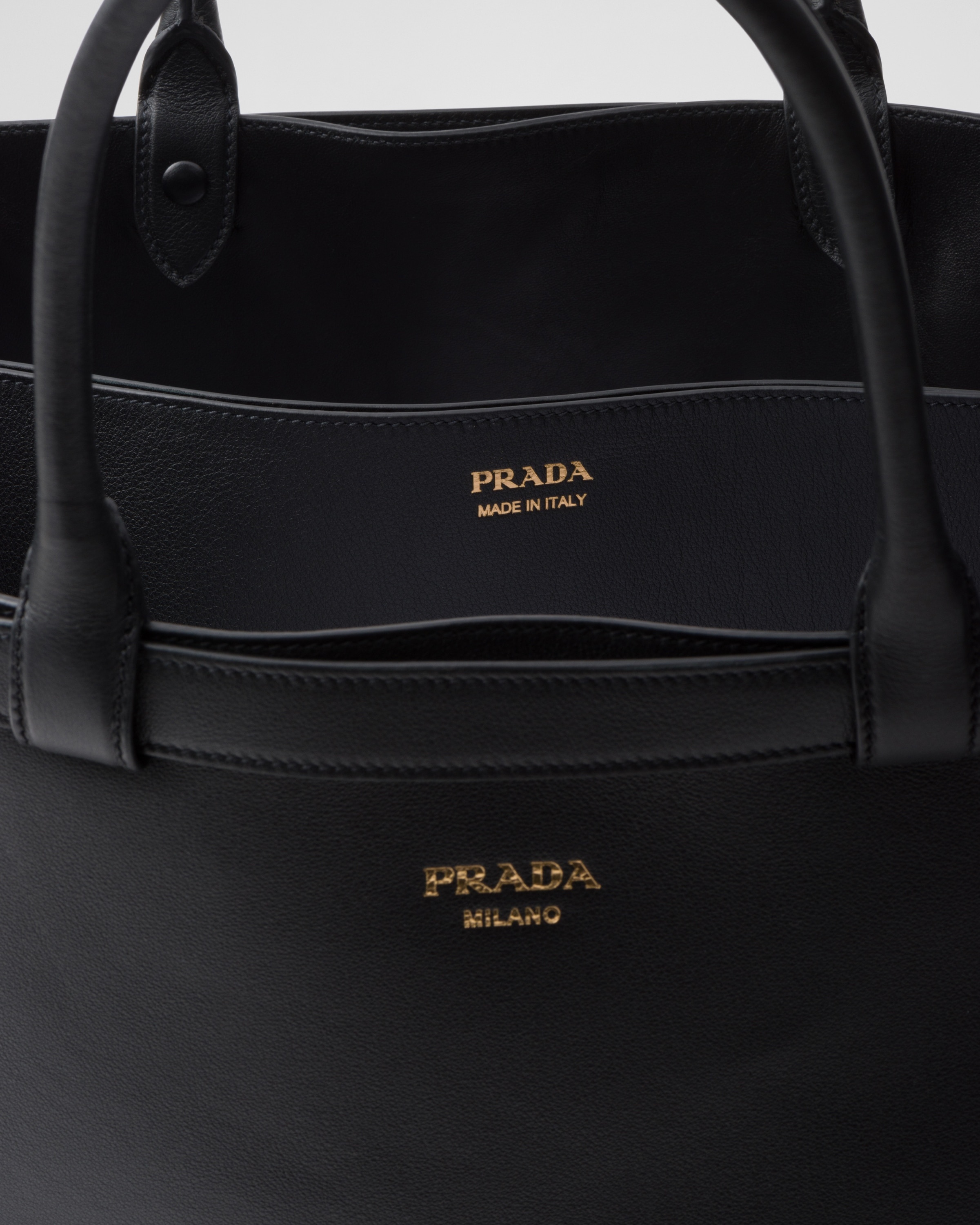 Prada Buckle leather handbag with double belt - 4