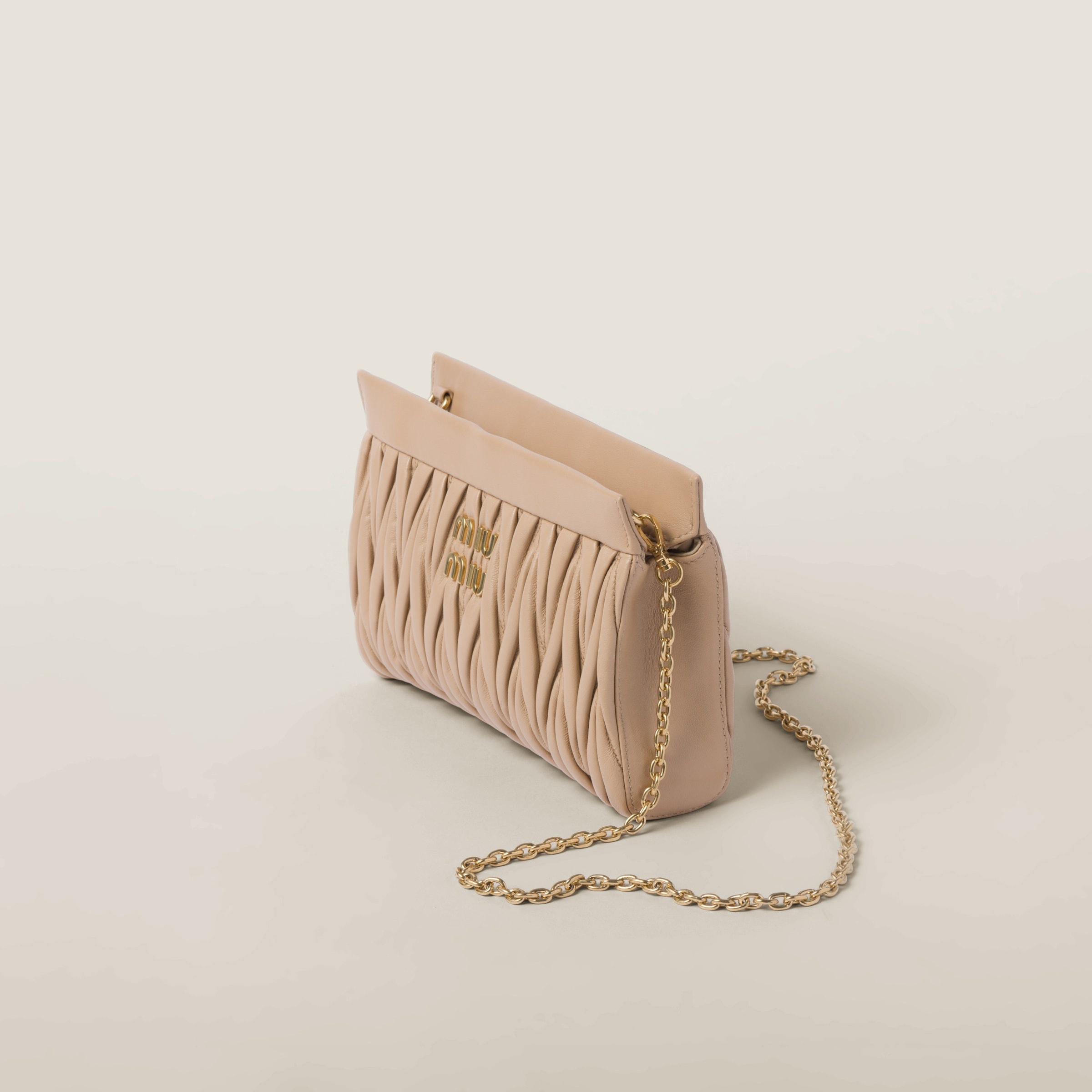 Matelassé nappa leather clutch - 3