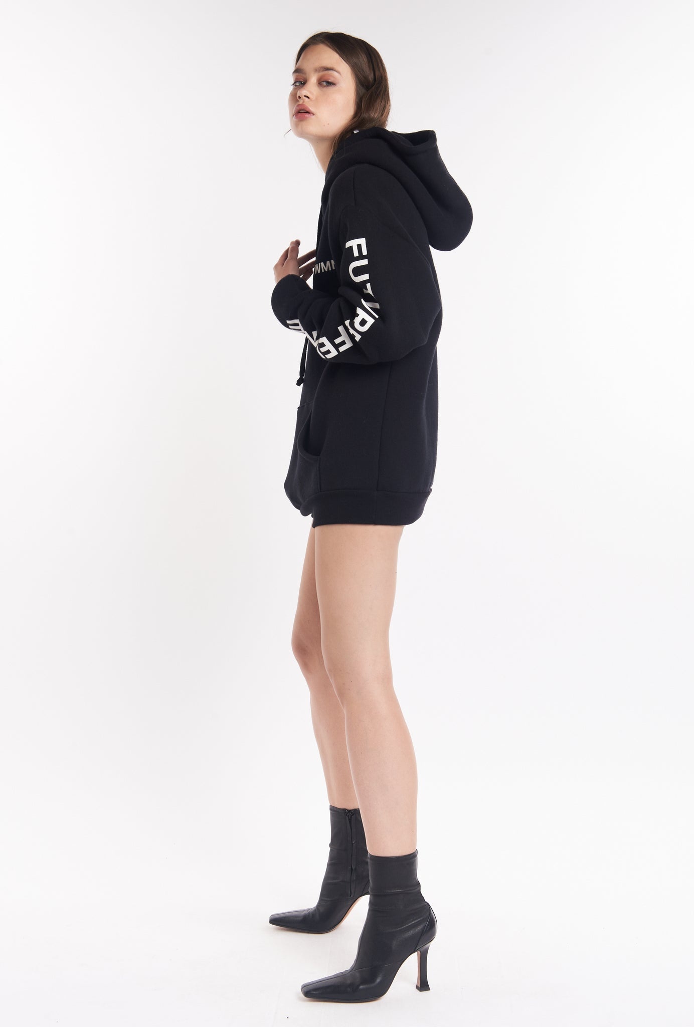 BLACK FEM HOODIE - 2