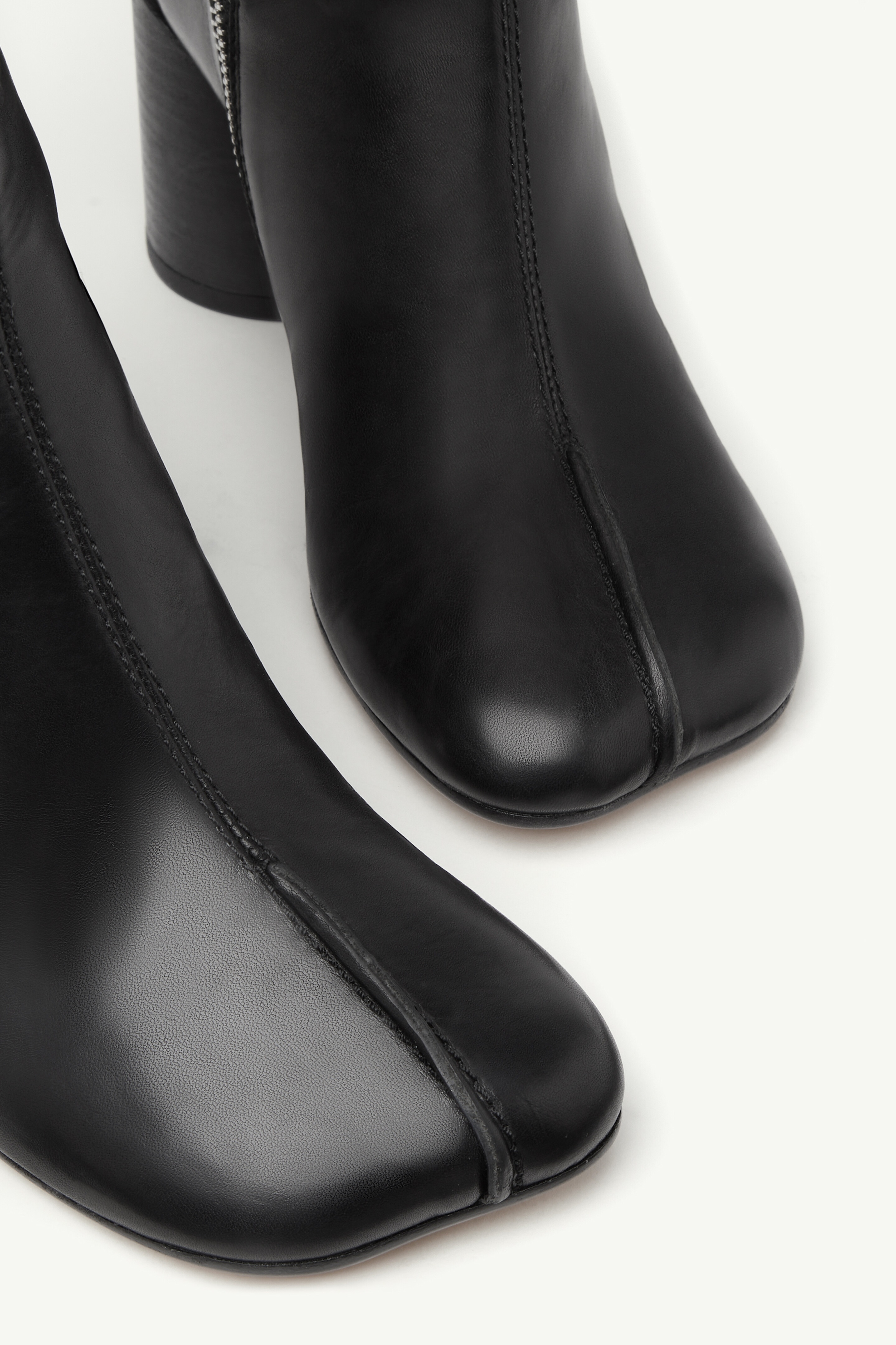 【関税込み】mm6 maison margiela Anatomic Stitch' boots MM6 Maison Margiela Stitch-out Leather Ankle Boots | REVERSIBLE