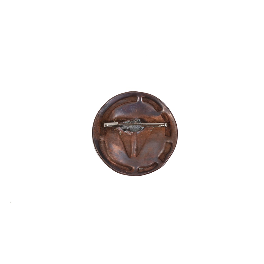 V BADGE 50MM BRONZE - 2