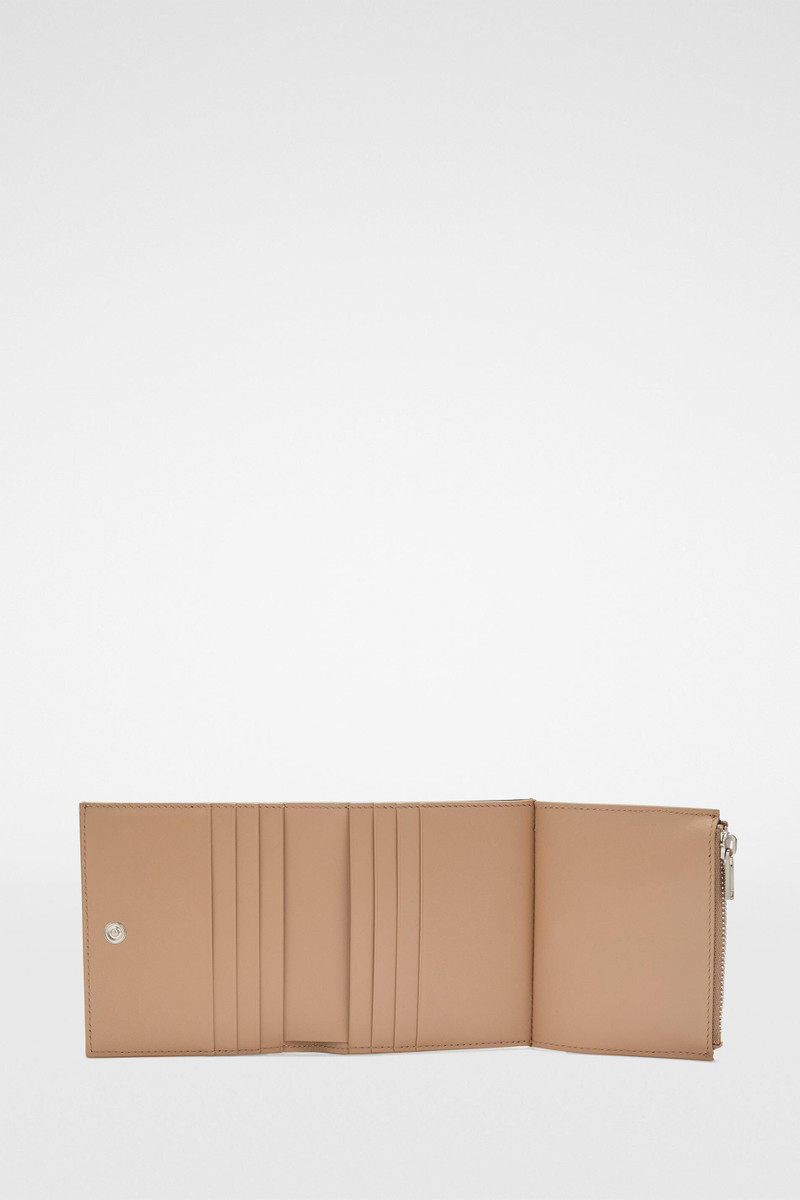 Jil Sander Wallet outlook