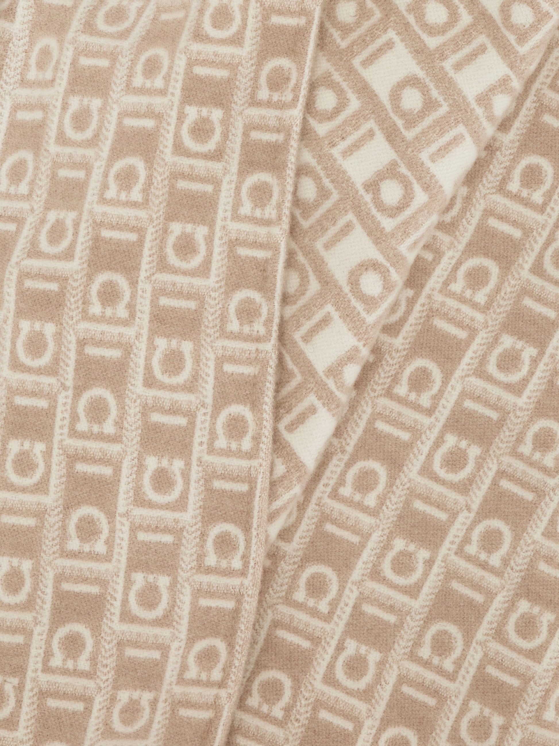 Ferragamo Monogram cape - 4